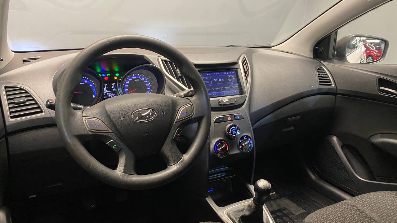 HYUNDAI HB20