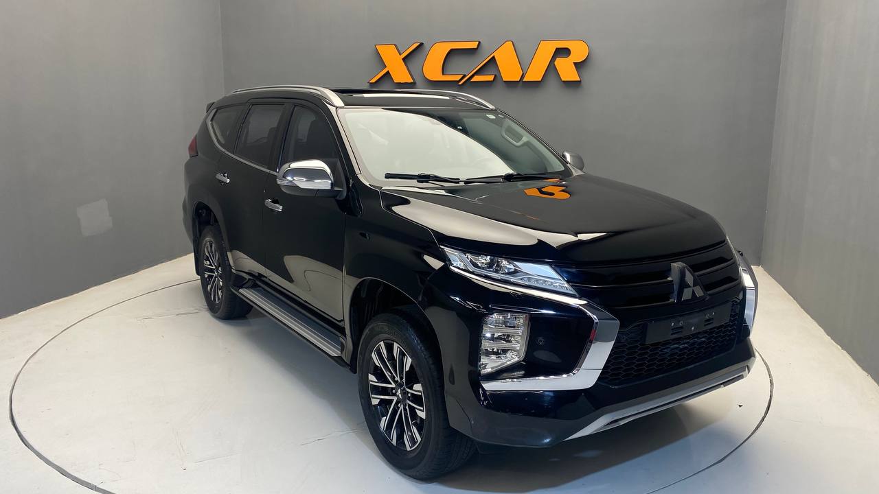 MITSUBISHI PAJERO