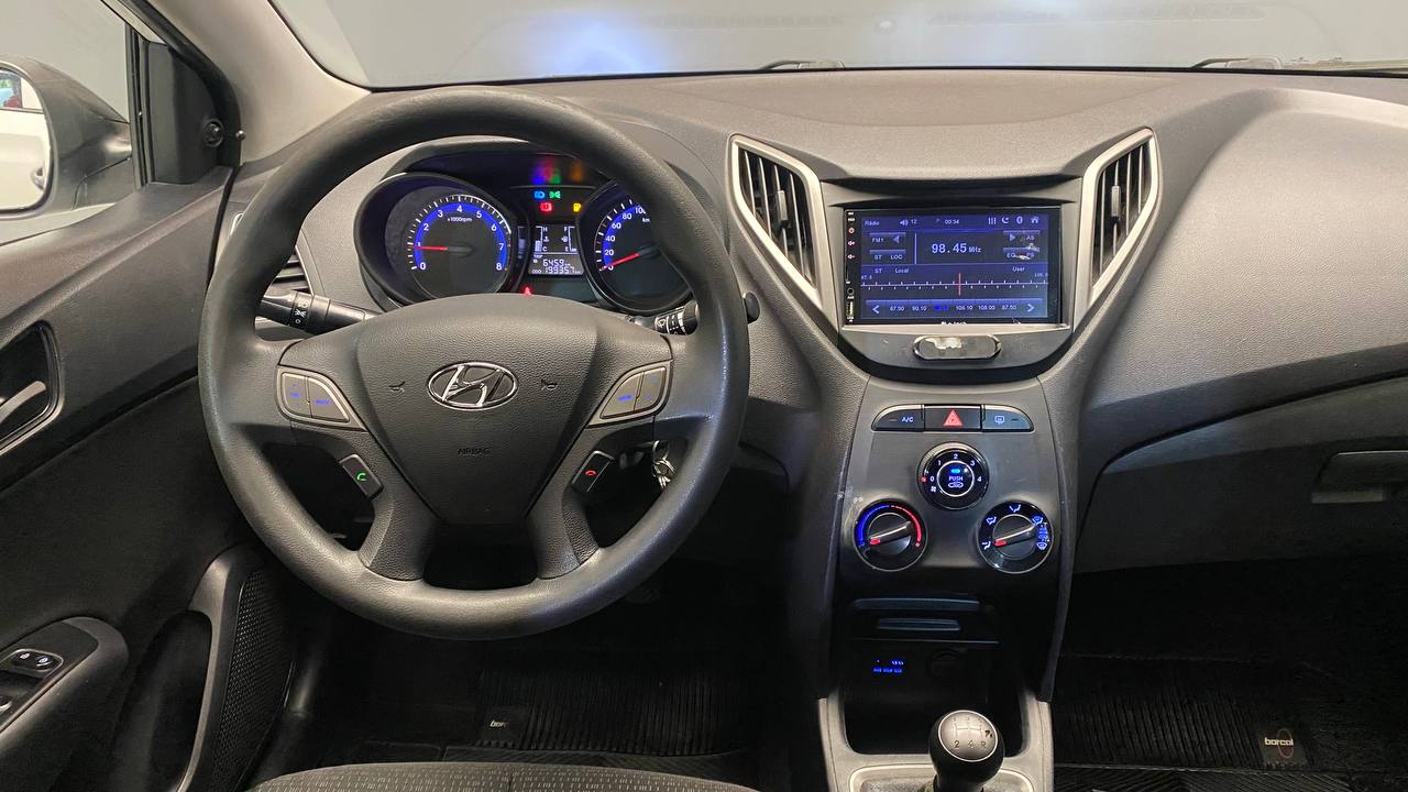 HYUNDAI HB20