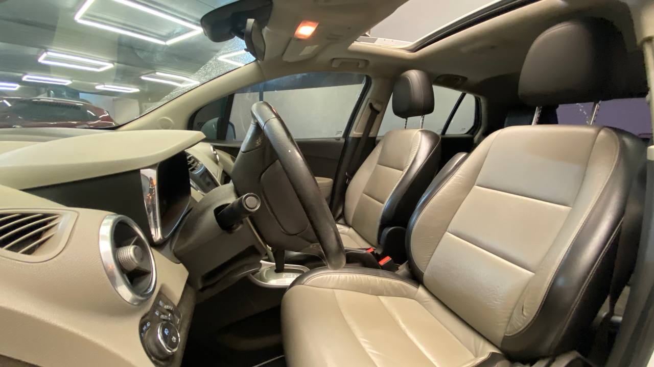 CHEVROLET TRACKER