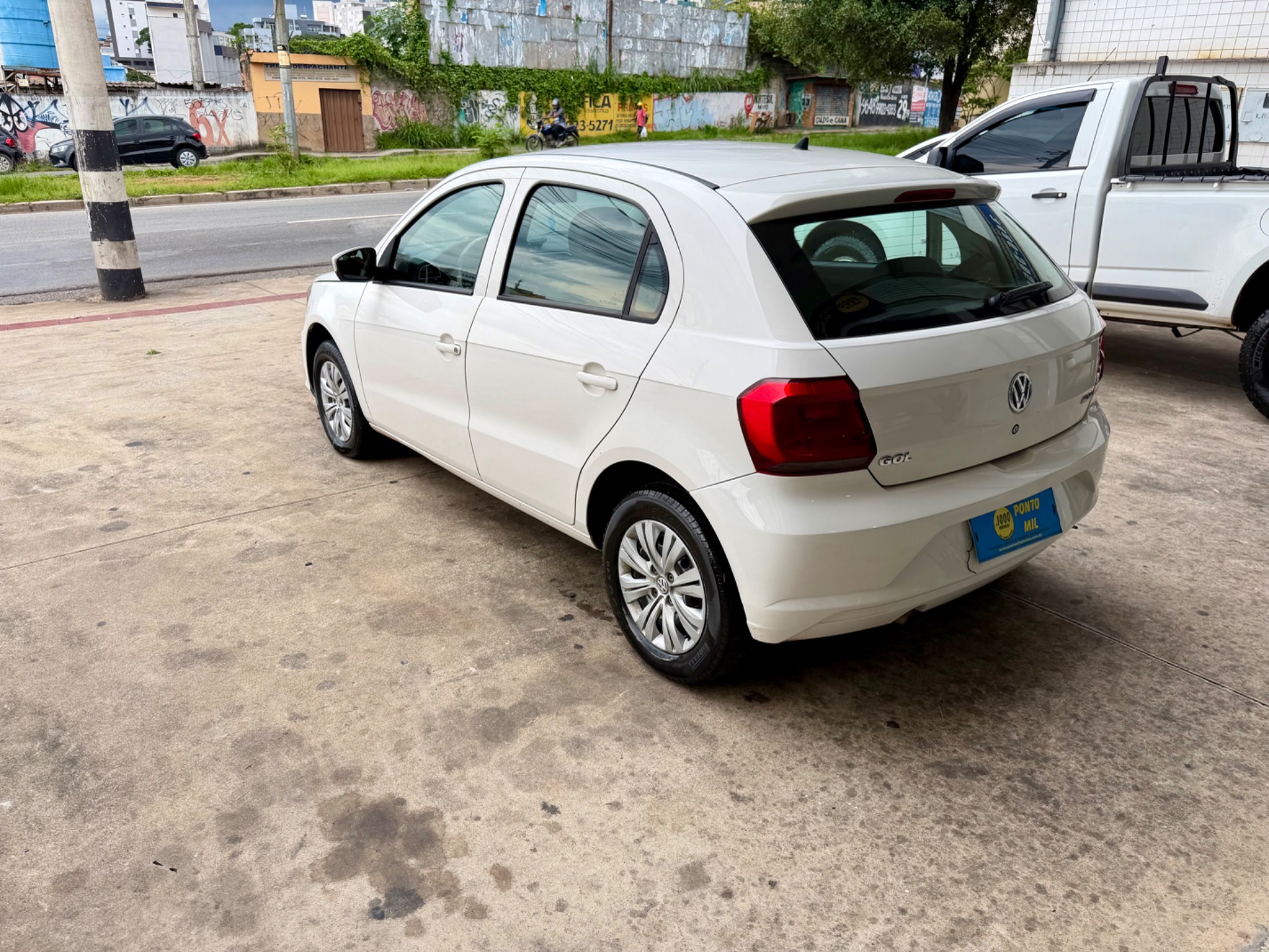 VOLKSWAGEN GOL