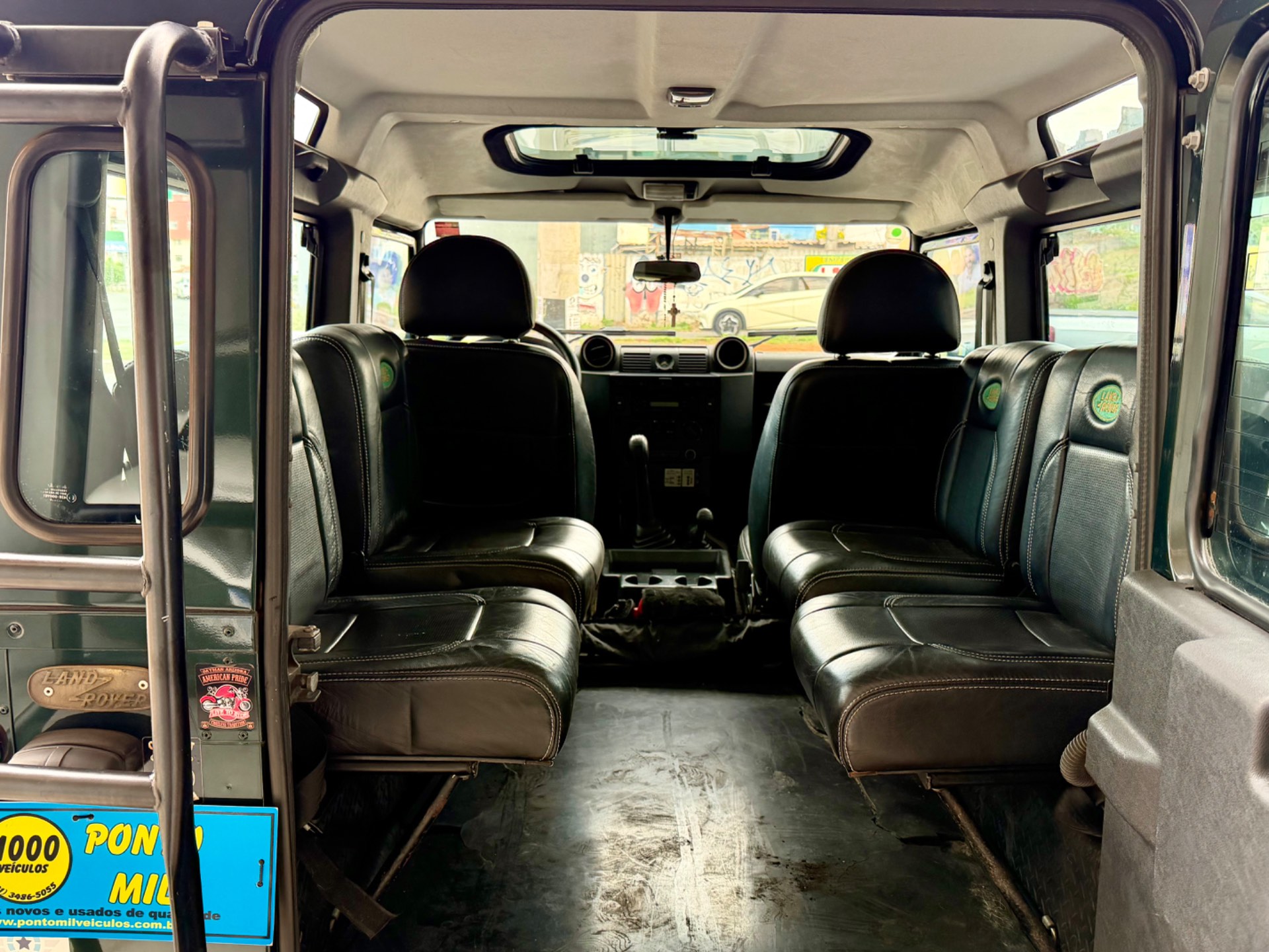 LAND ROVER DEFENDER