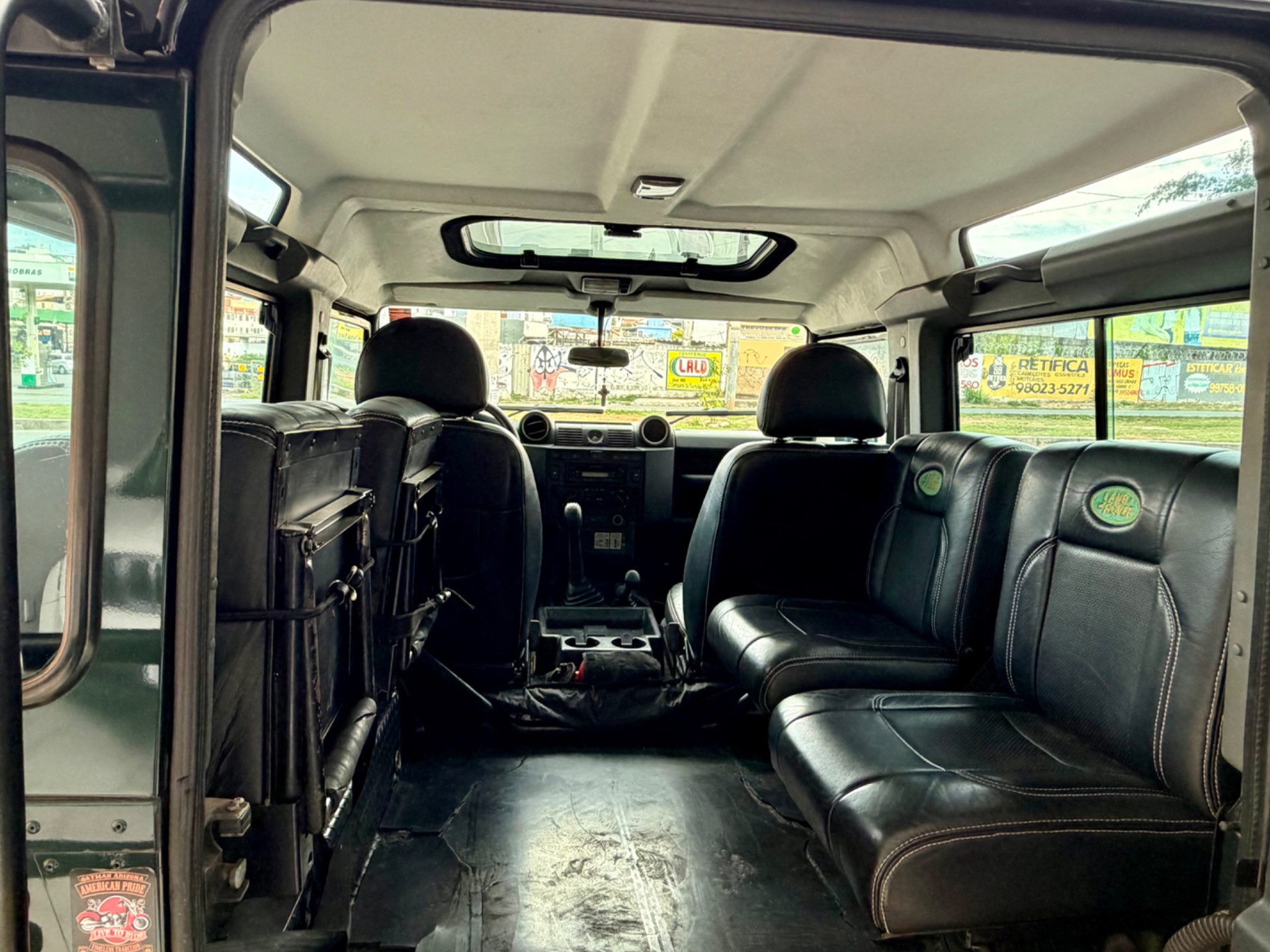 LAND ROVER DEFENDER