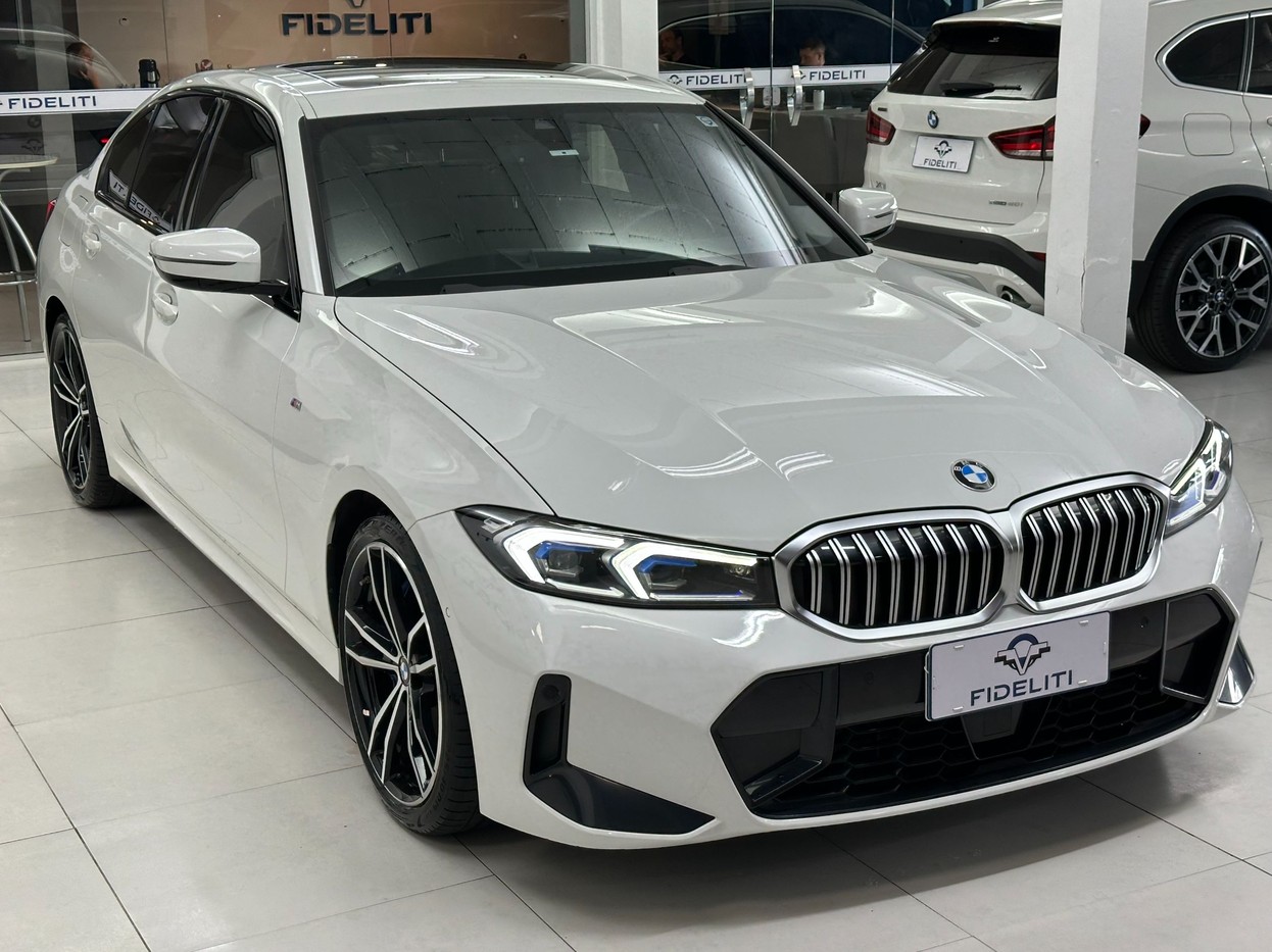 BMW 320i
