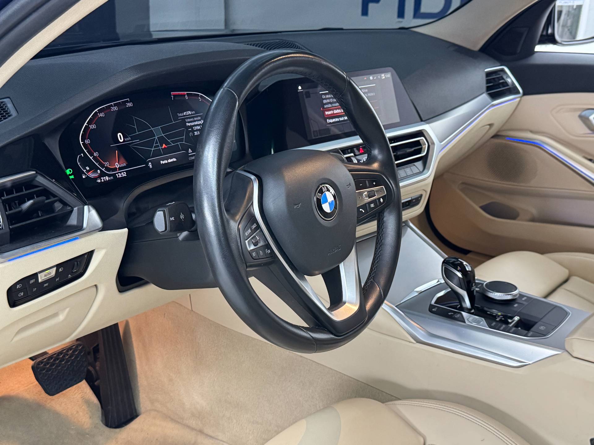 BMW 320i