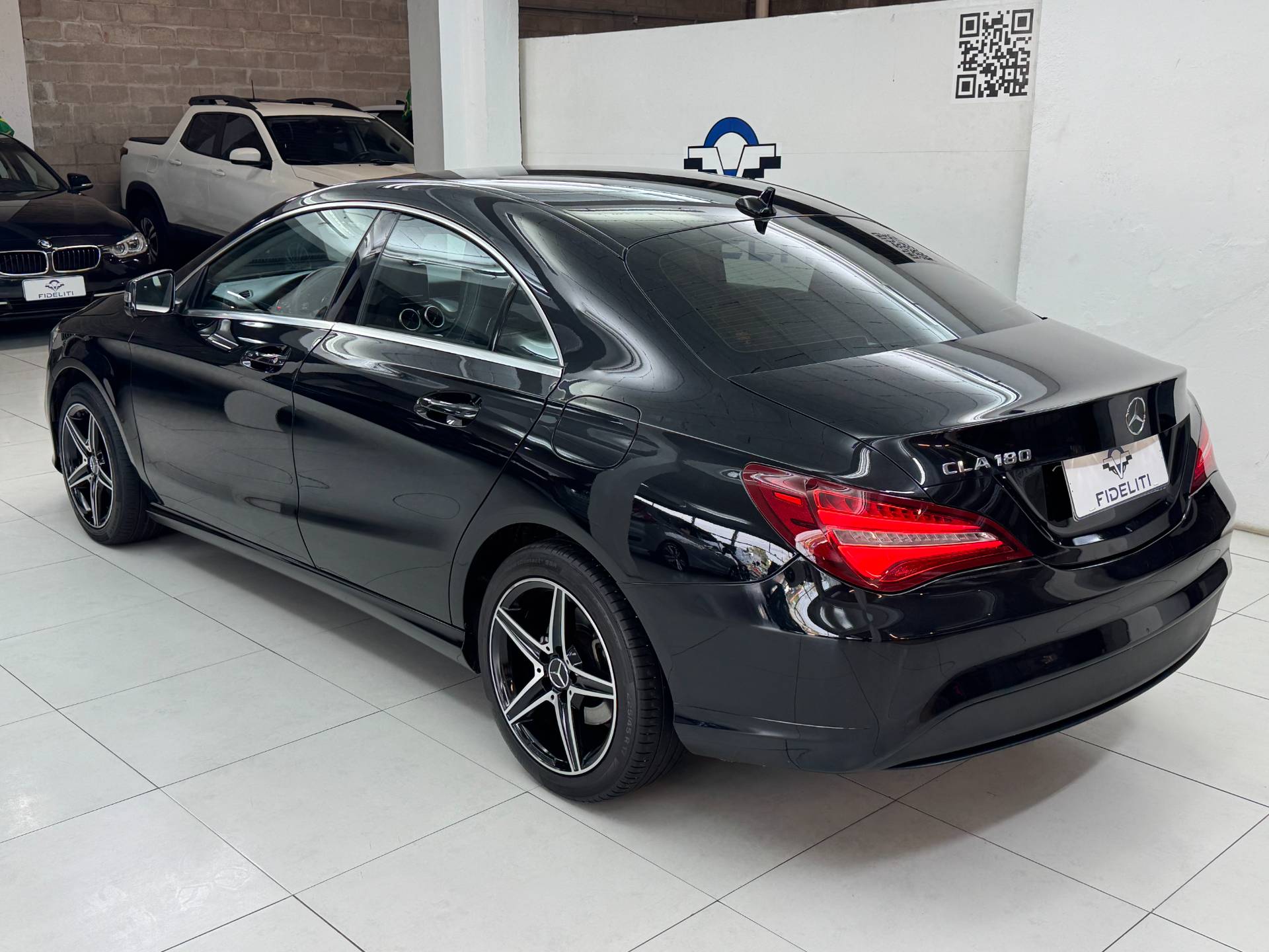 MERCEDES-BENZ CLA 180