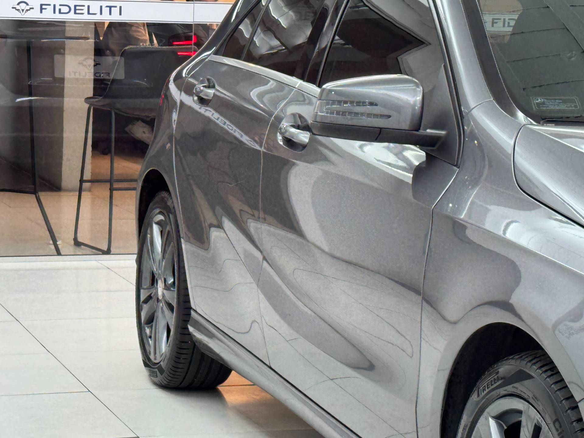 MERCEDES-BENZ A 200