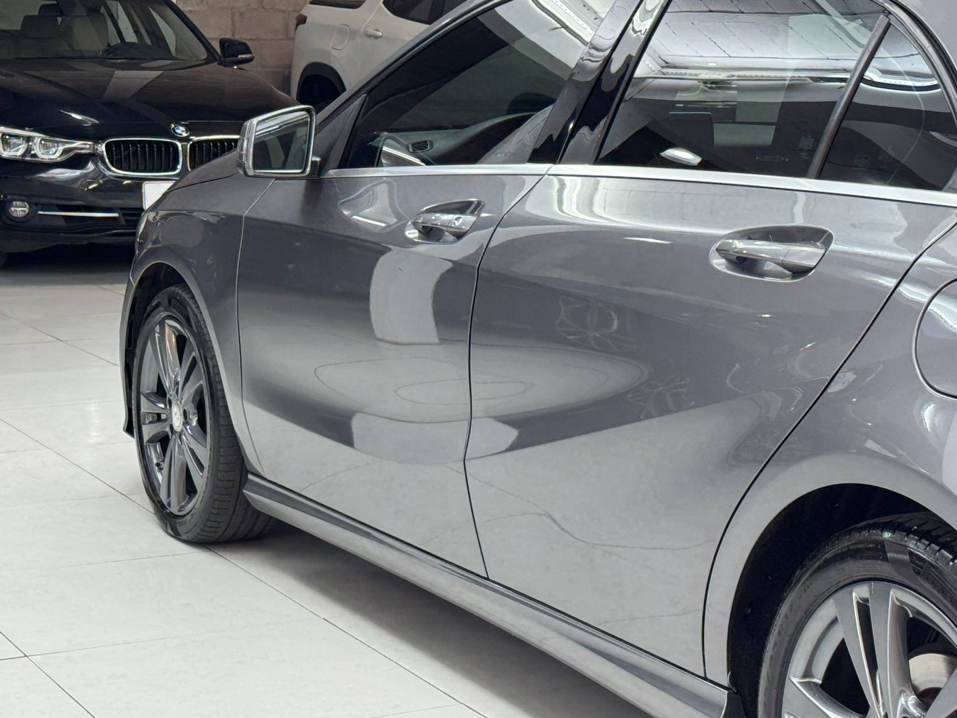 MERCEDES-BENZ A 200