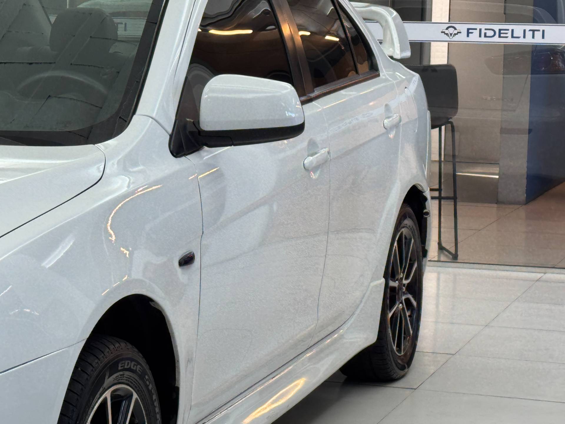 MITSUBISHI LANCER