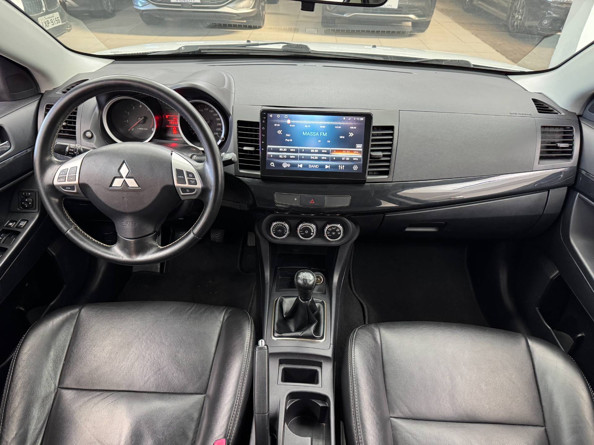 MITSUBISHI LANCER