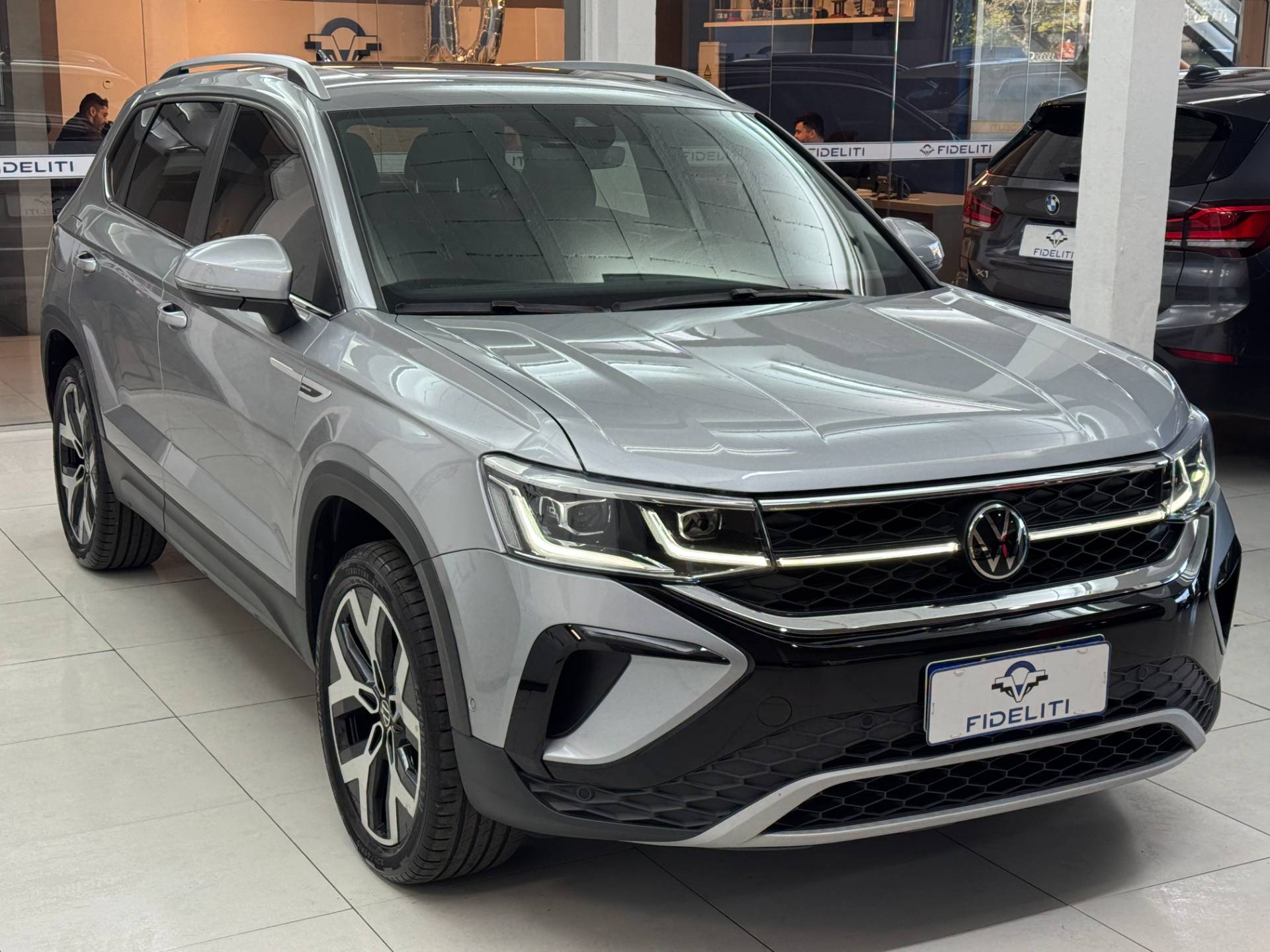 VOLKSWAGEN TAOS
