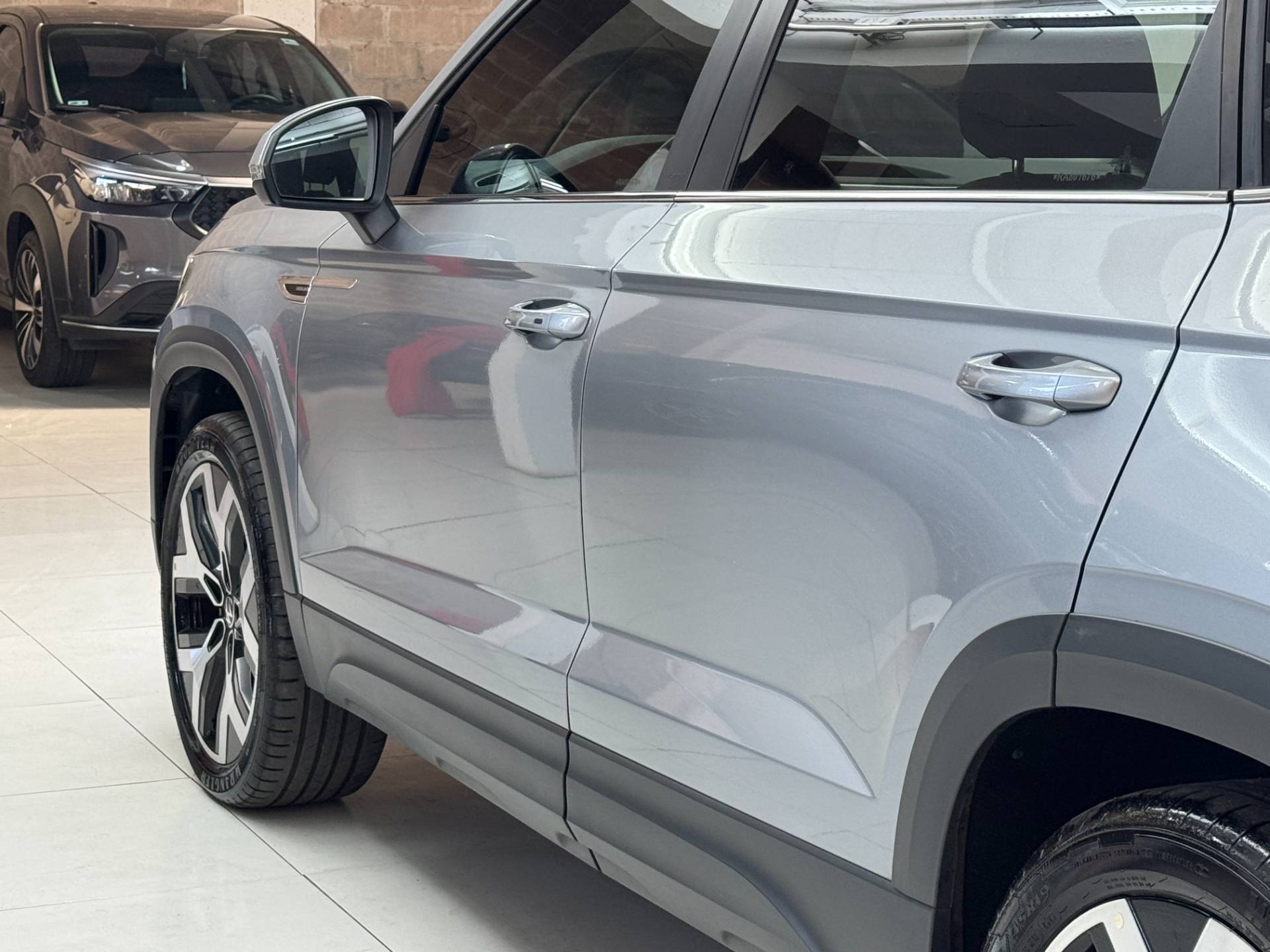 VOLKSWAGEN TAOS