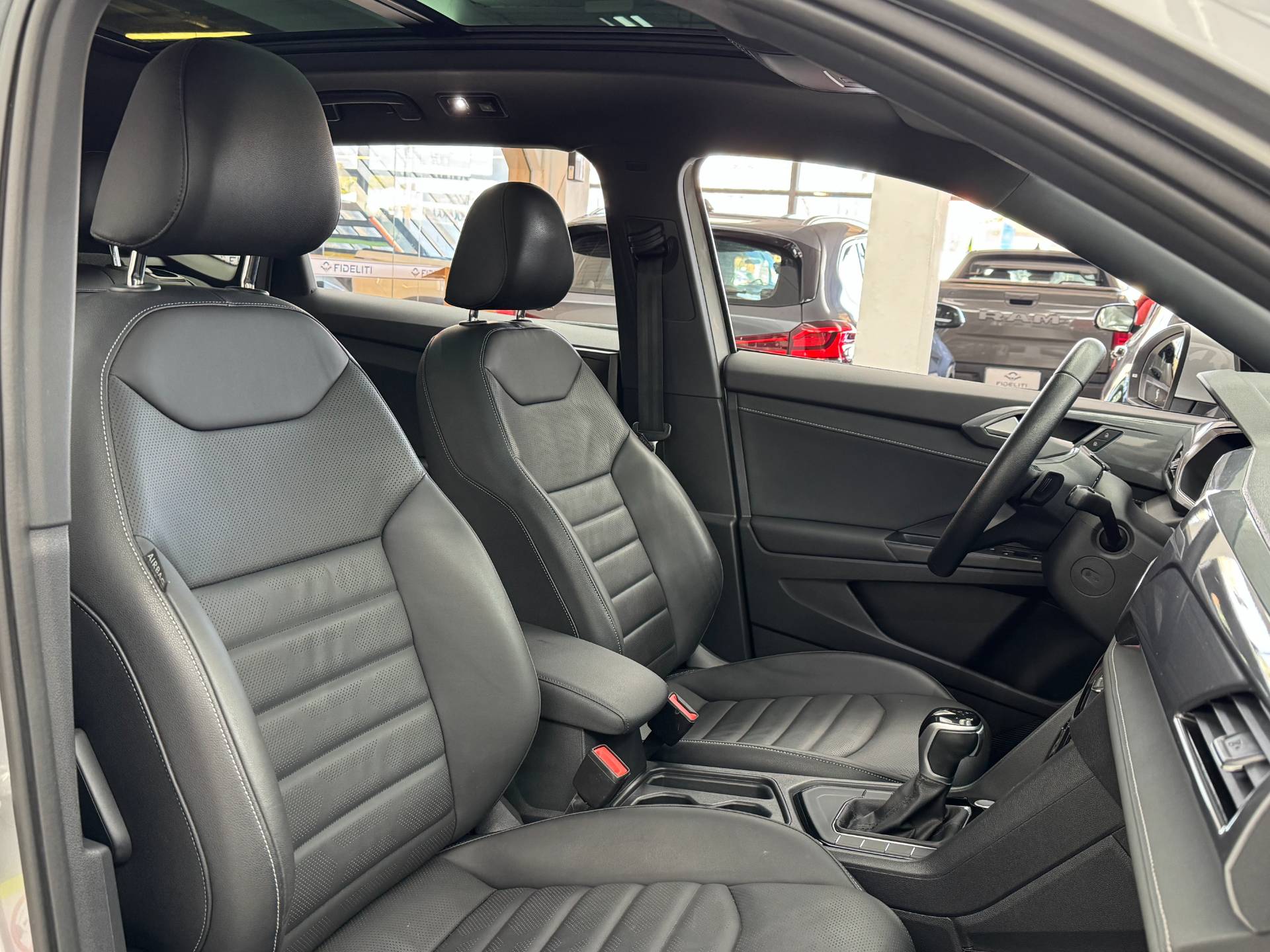 VOLKSWAGEN TAOS