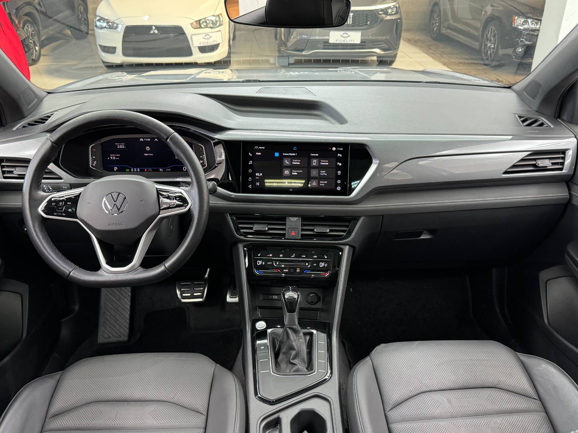 VOLKSWAGEN TAOS
