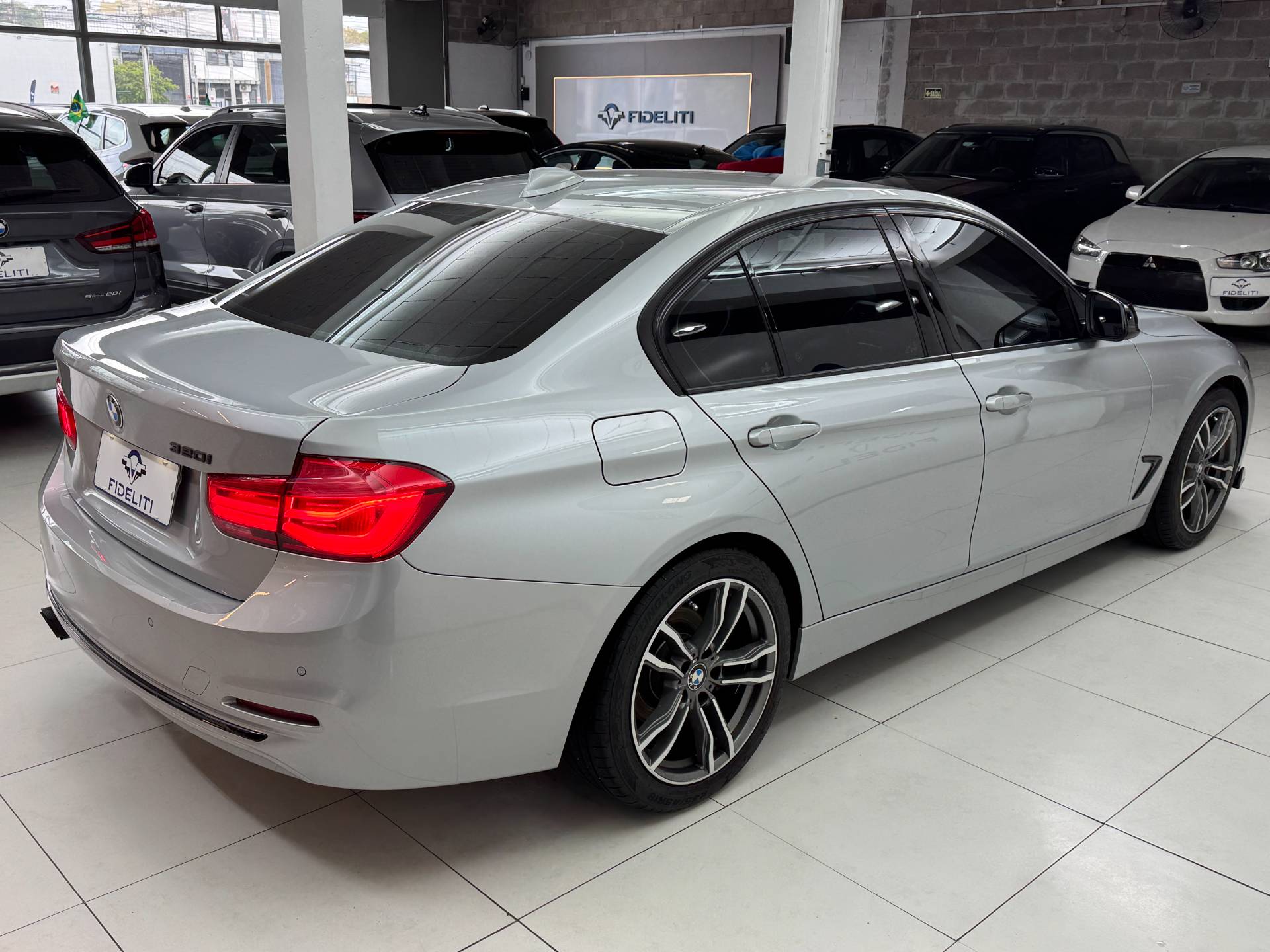 BMW 320i