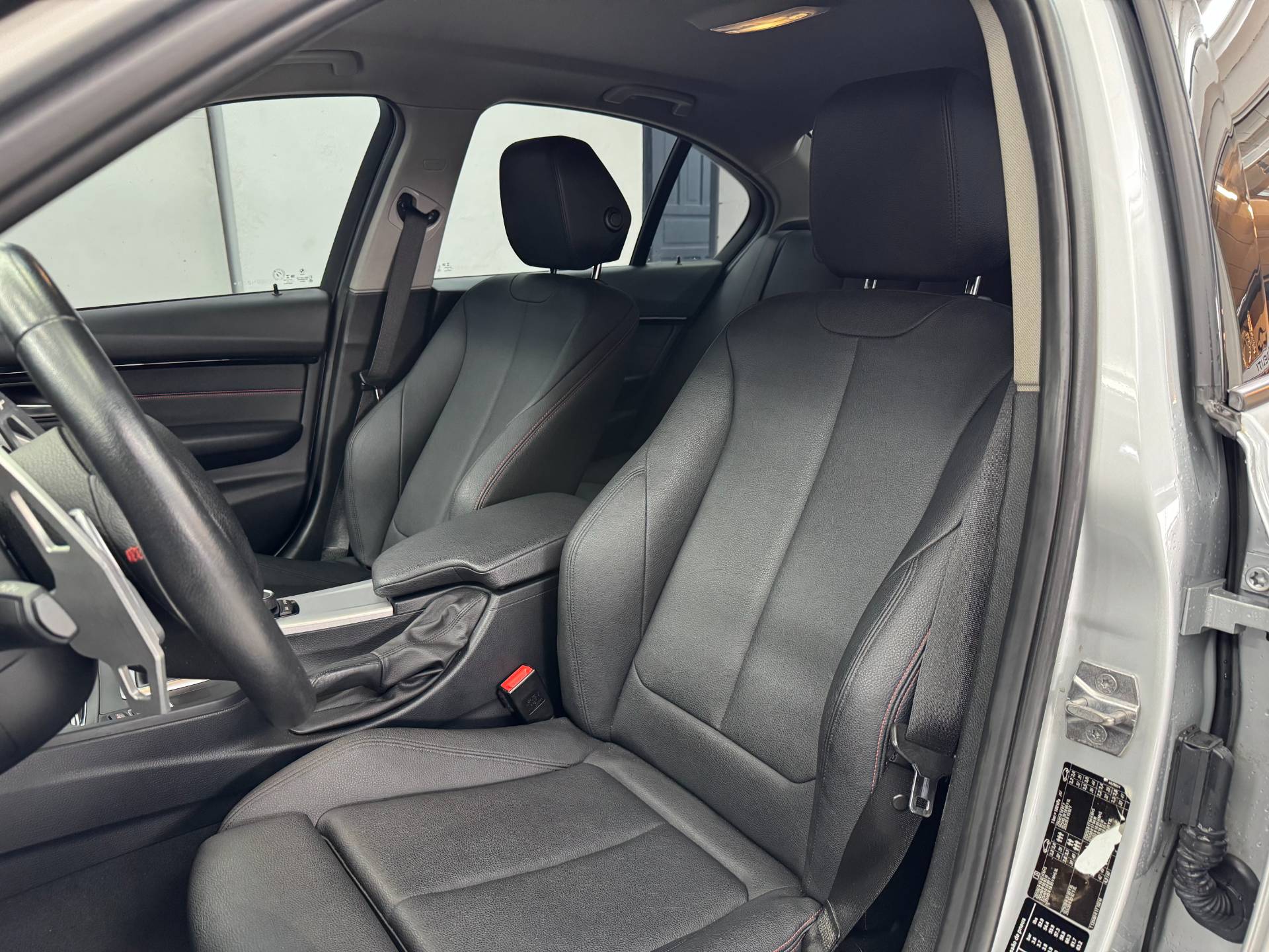 BMW 320i