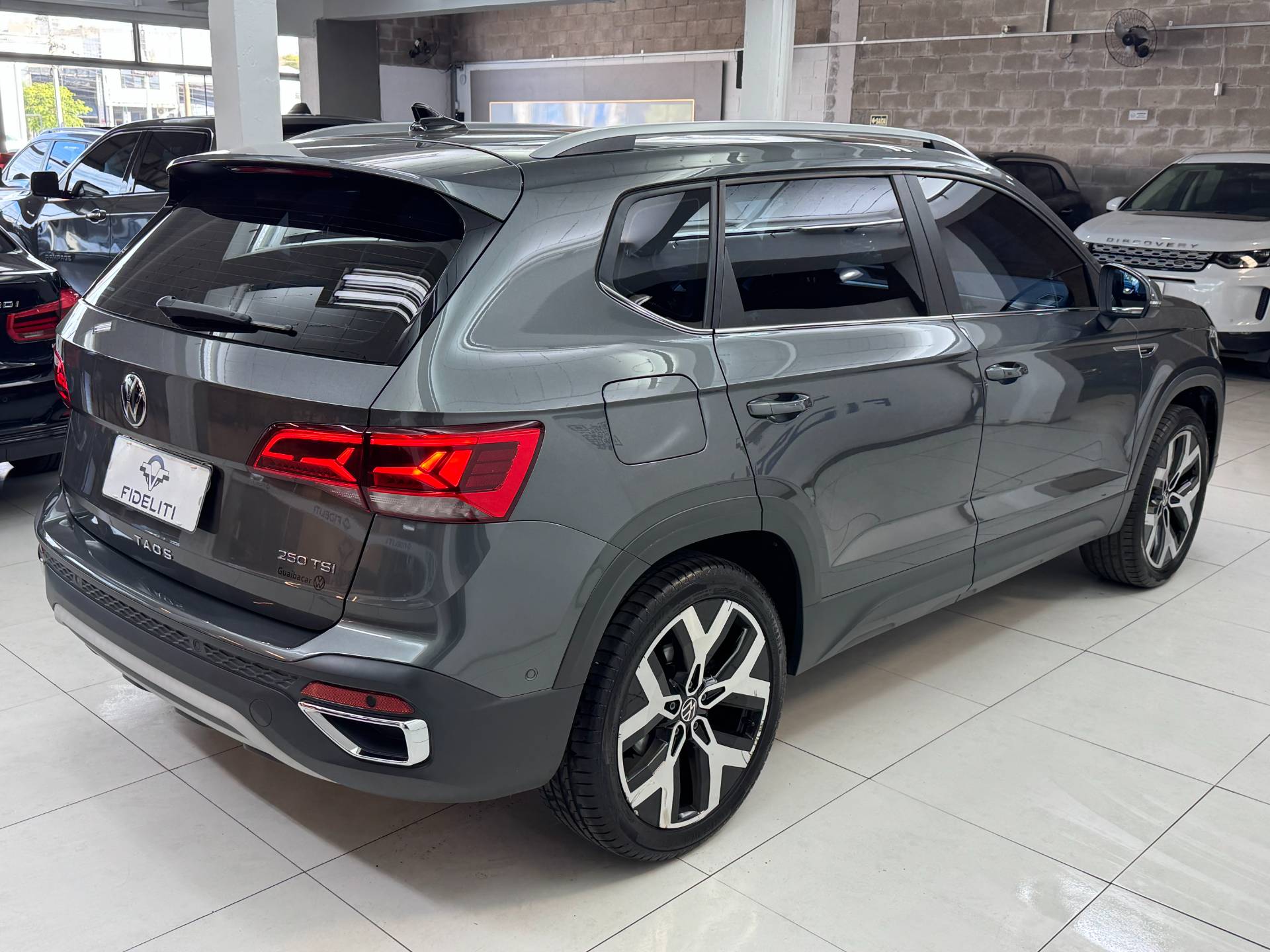 VOLKSWAGEN TAOS