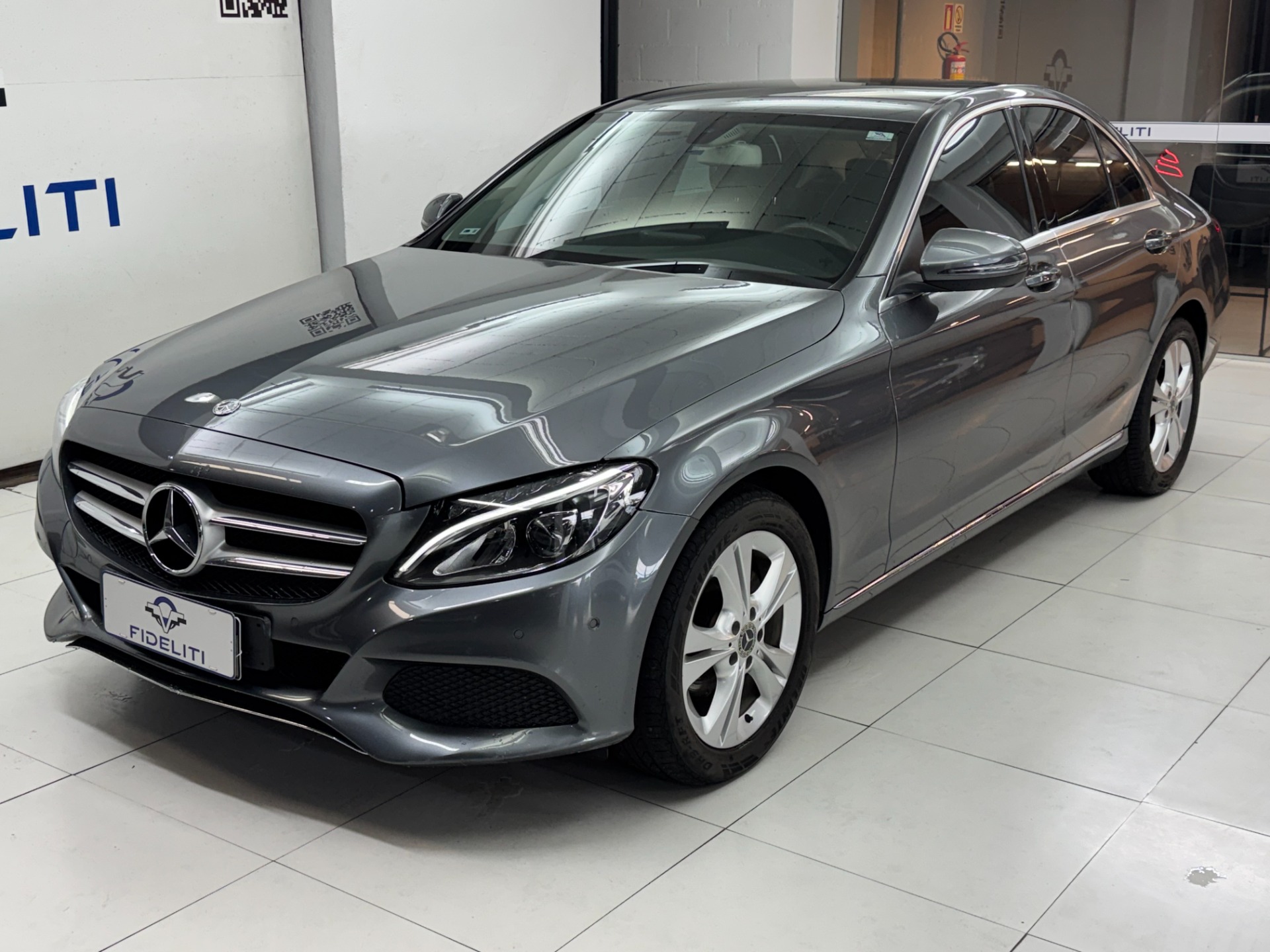 MERCEDES-BENZ C 180