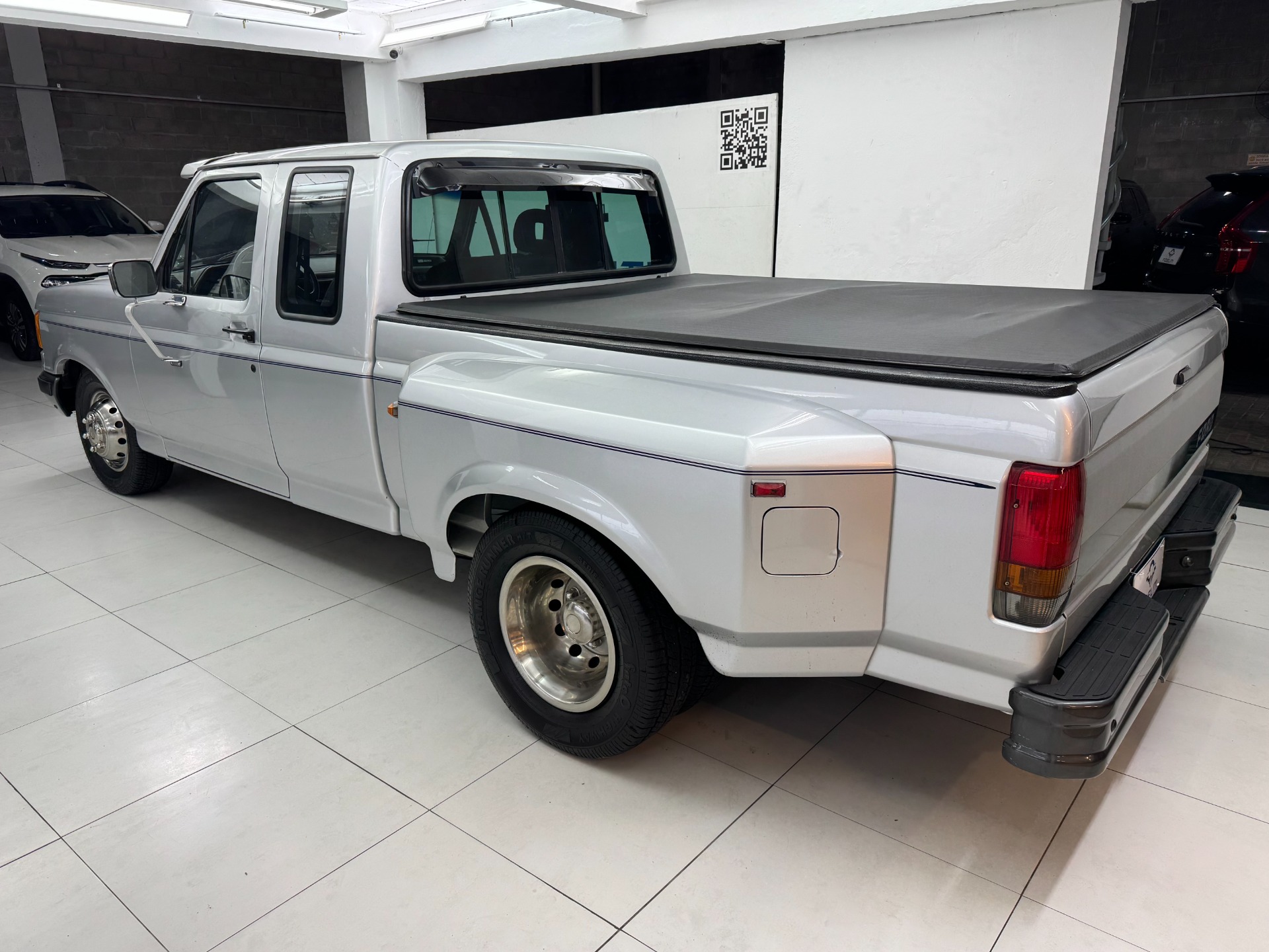 FORD F-1000