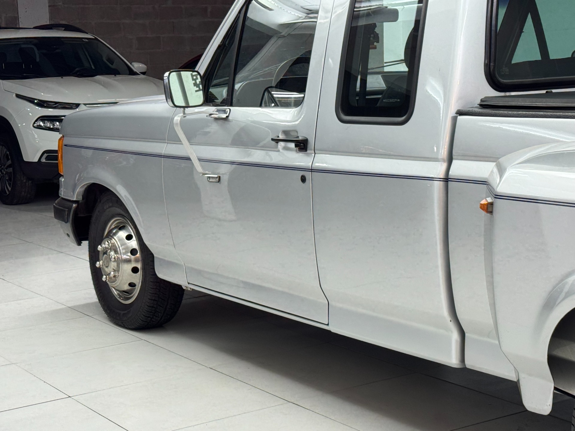 FORD F-1000
