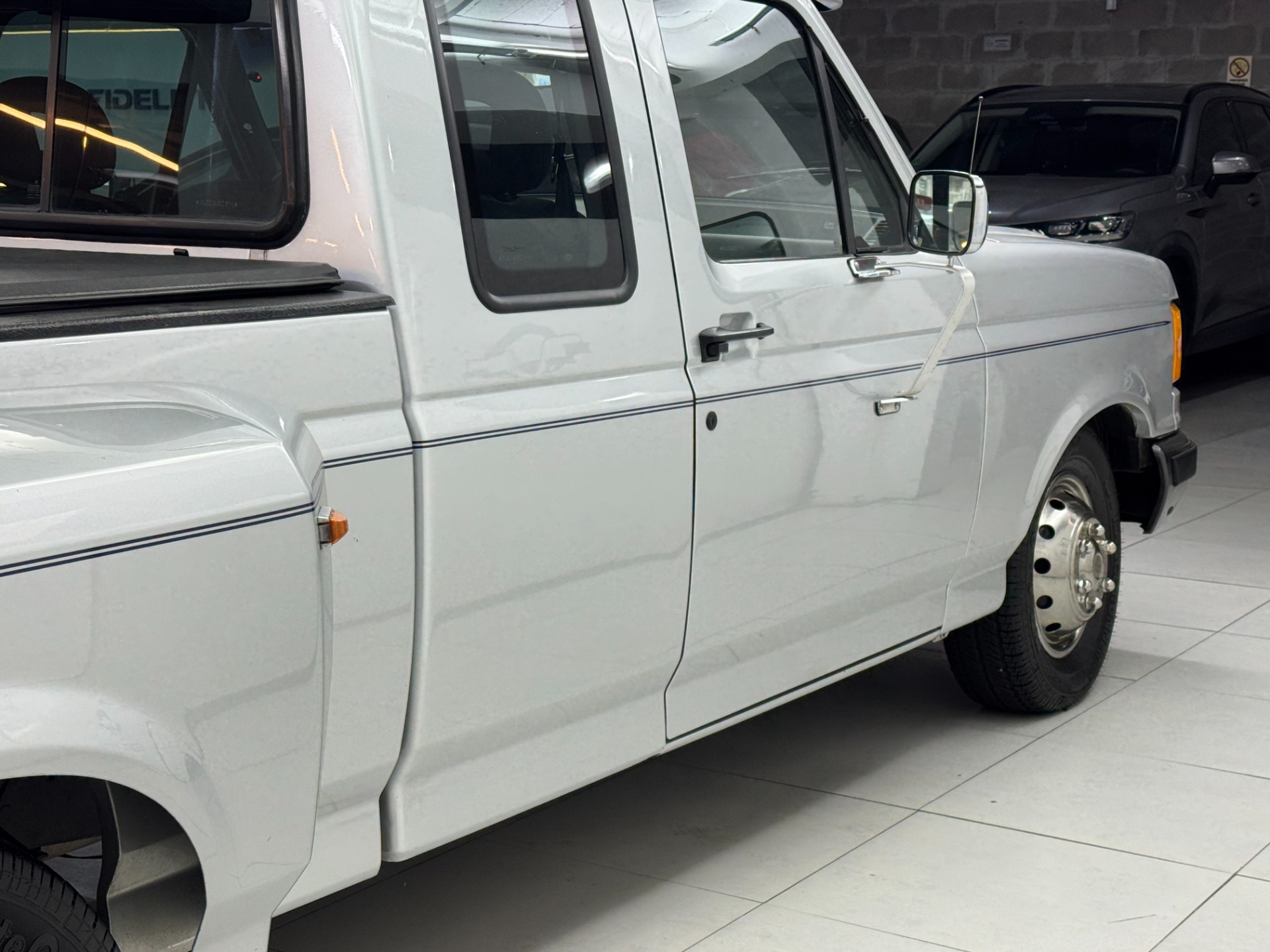 FORD F-1000