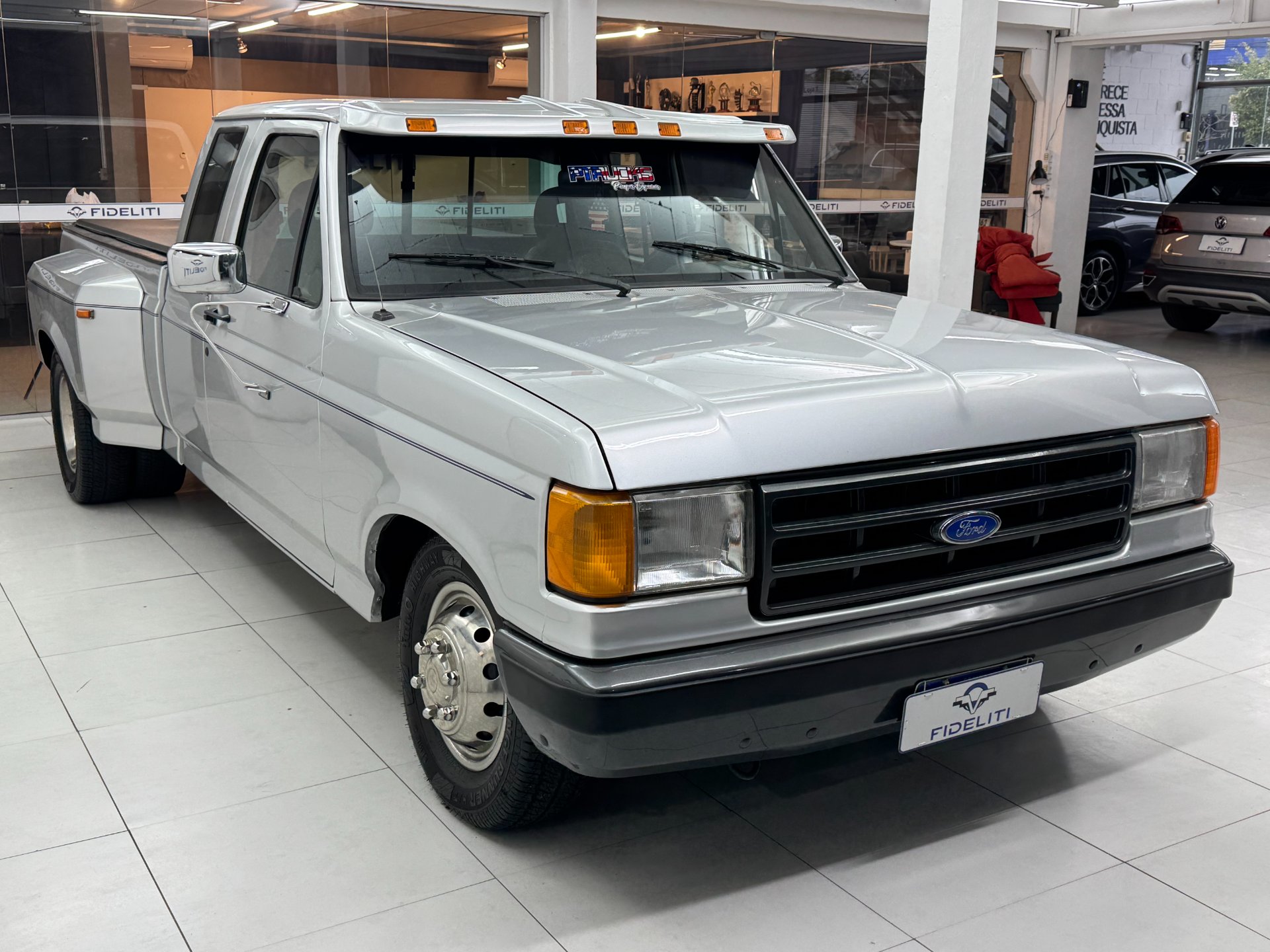 FORD F-1000