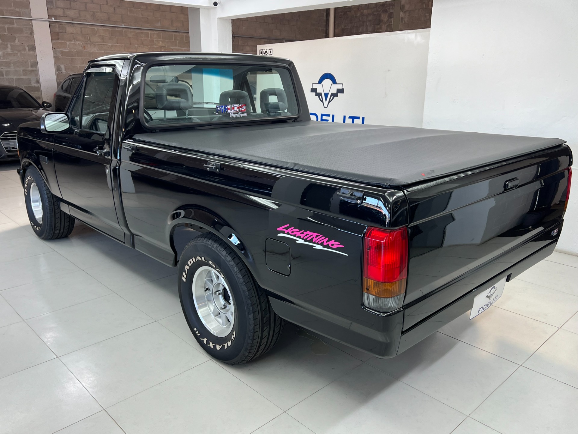 FORD F-1000