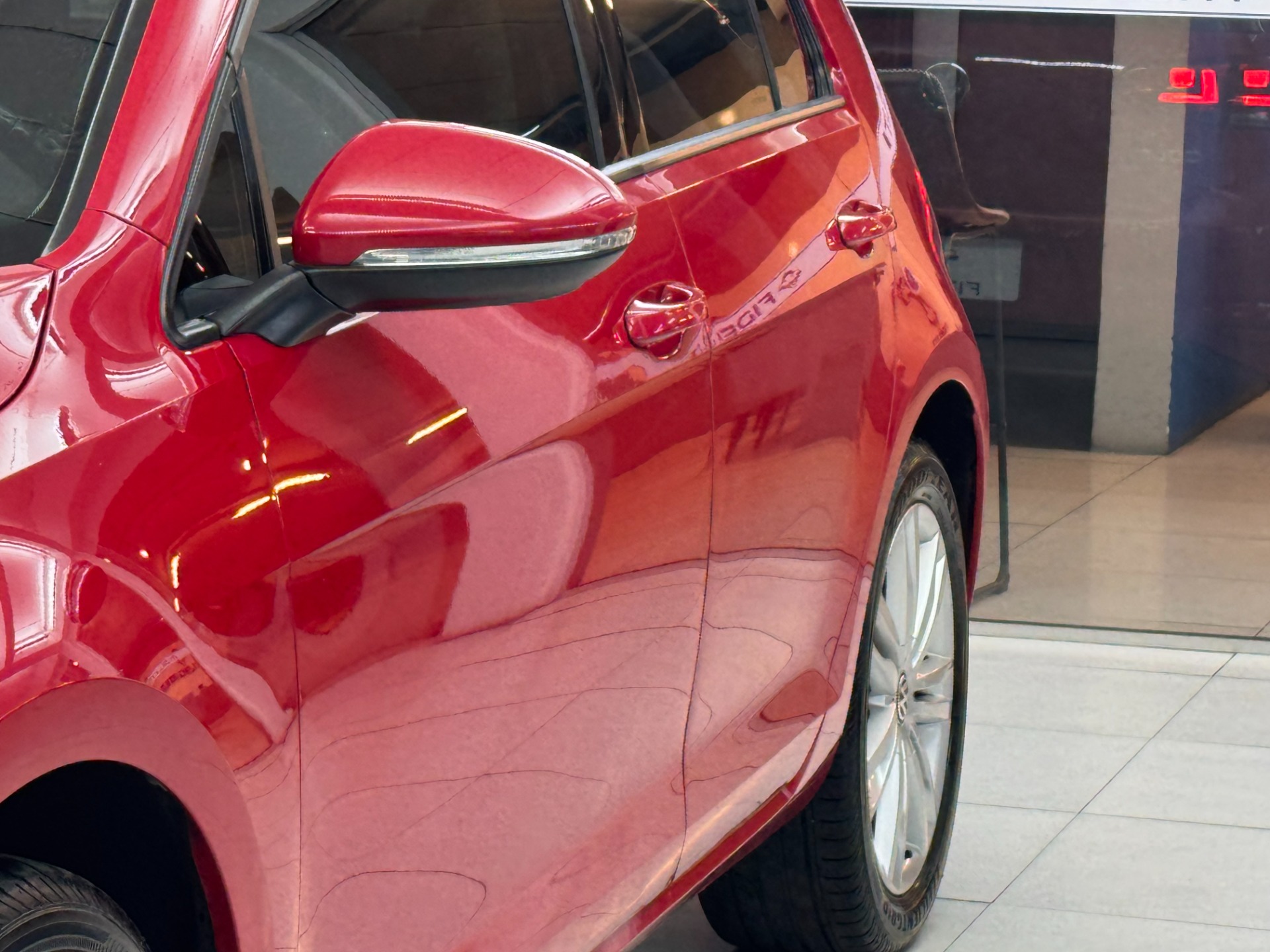 VOLKSWAGEN GOLF