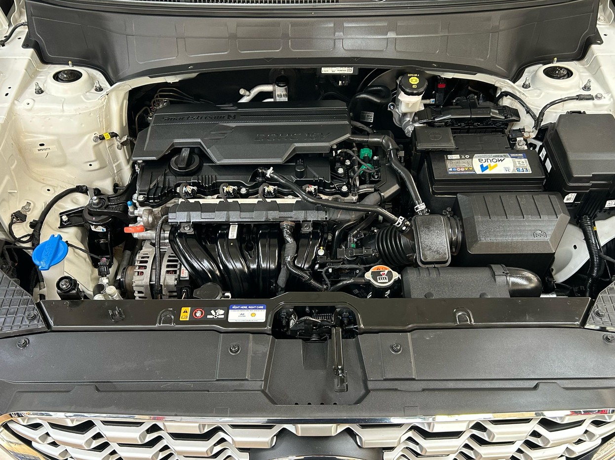 Car Image 21