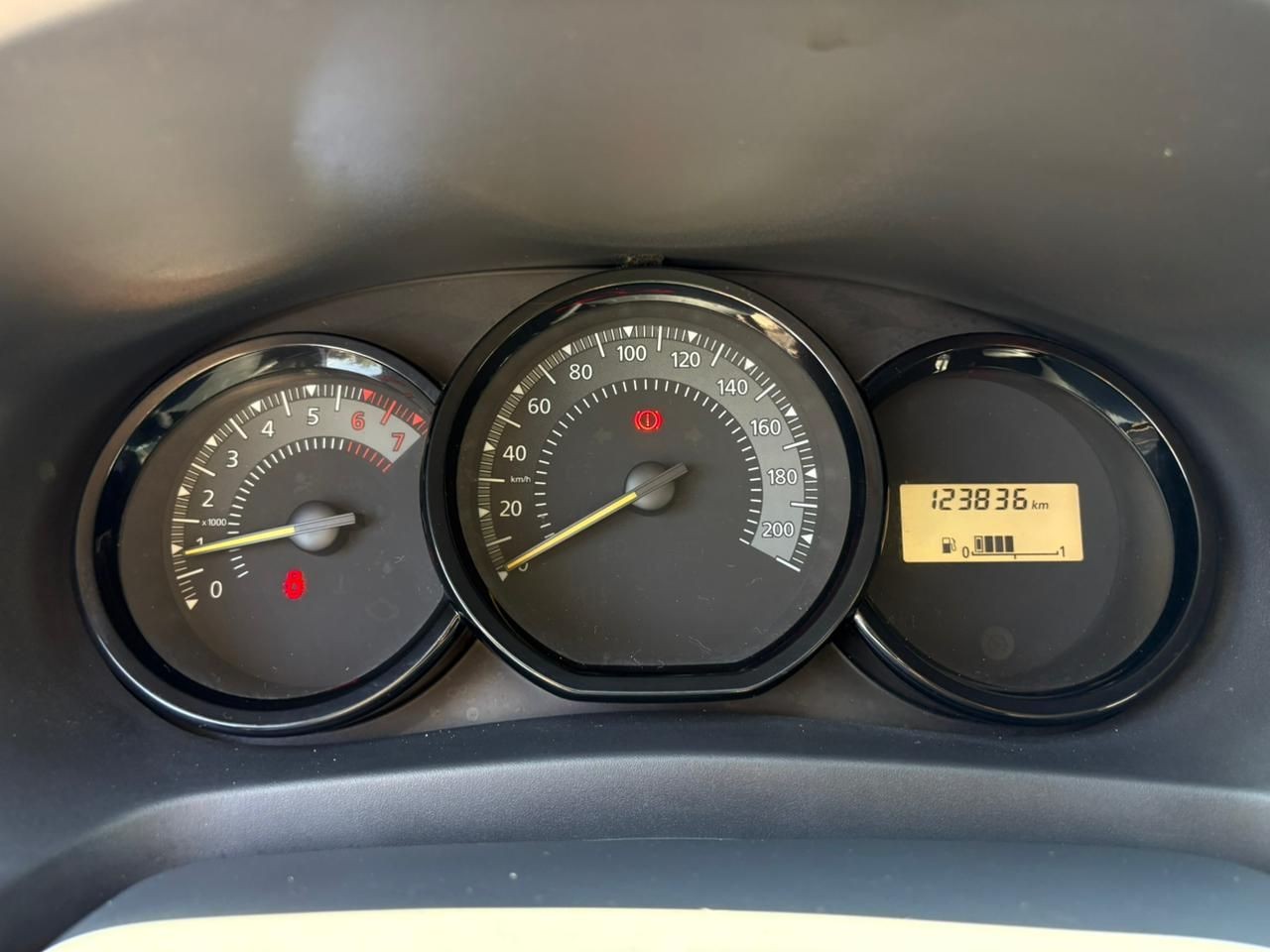 RENAULT LOGAN 1.0 AUTHENTIQUE 16V