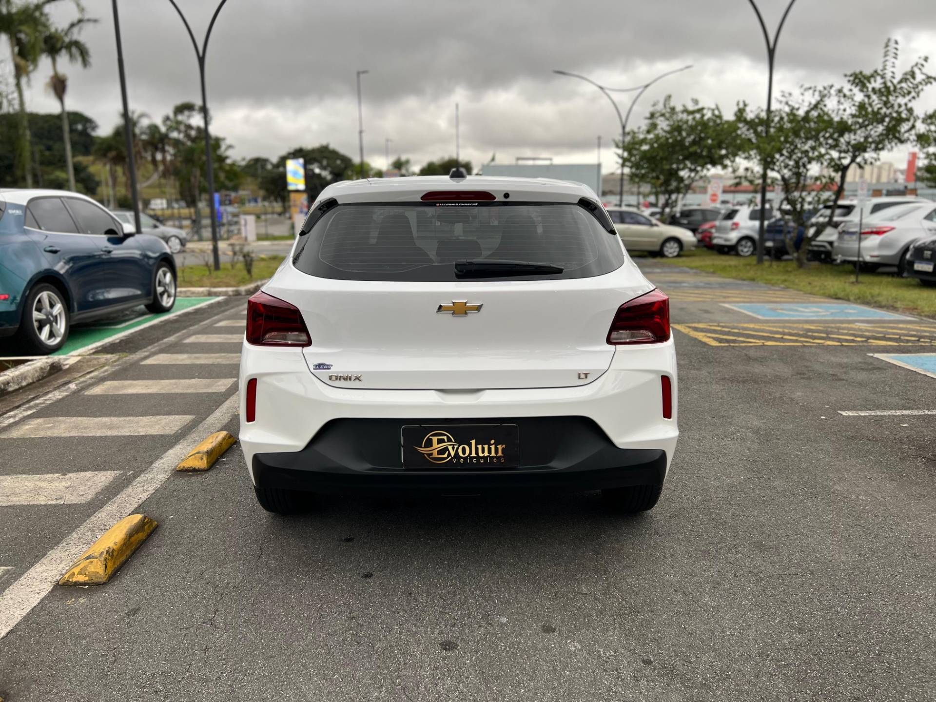 CHEVROLET ONIX