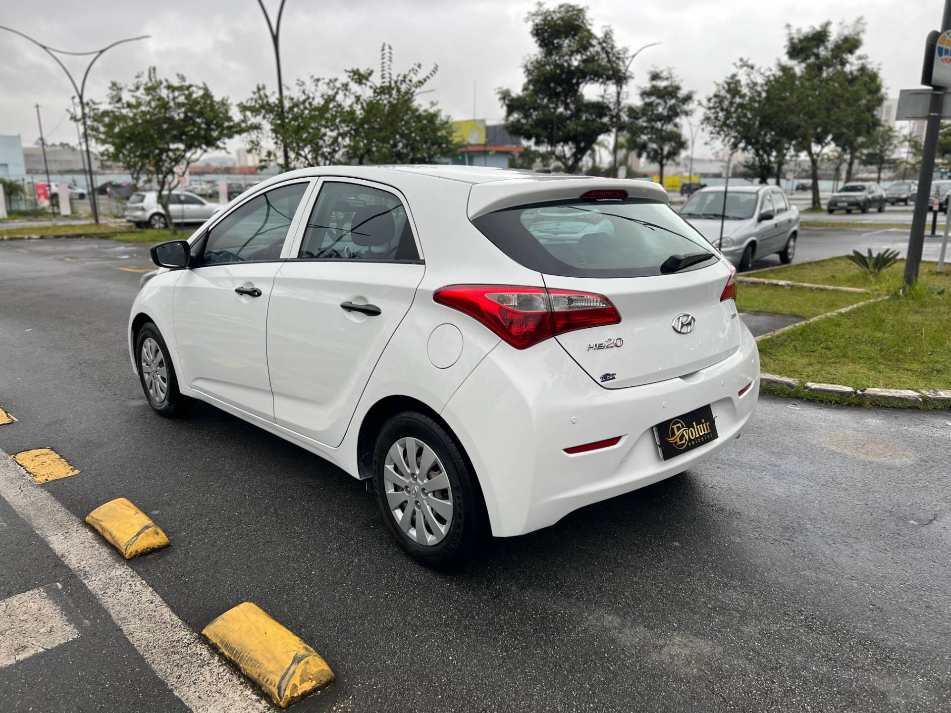 HYUNDAI HB20