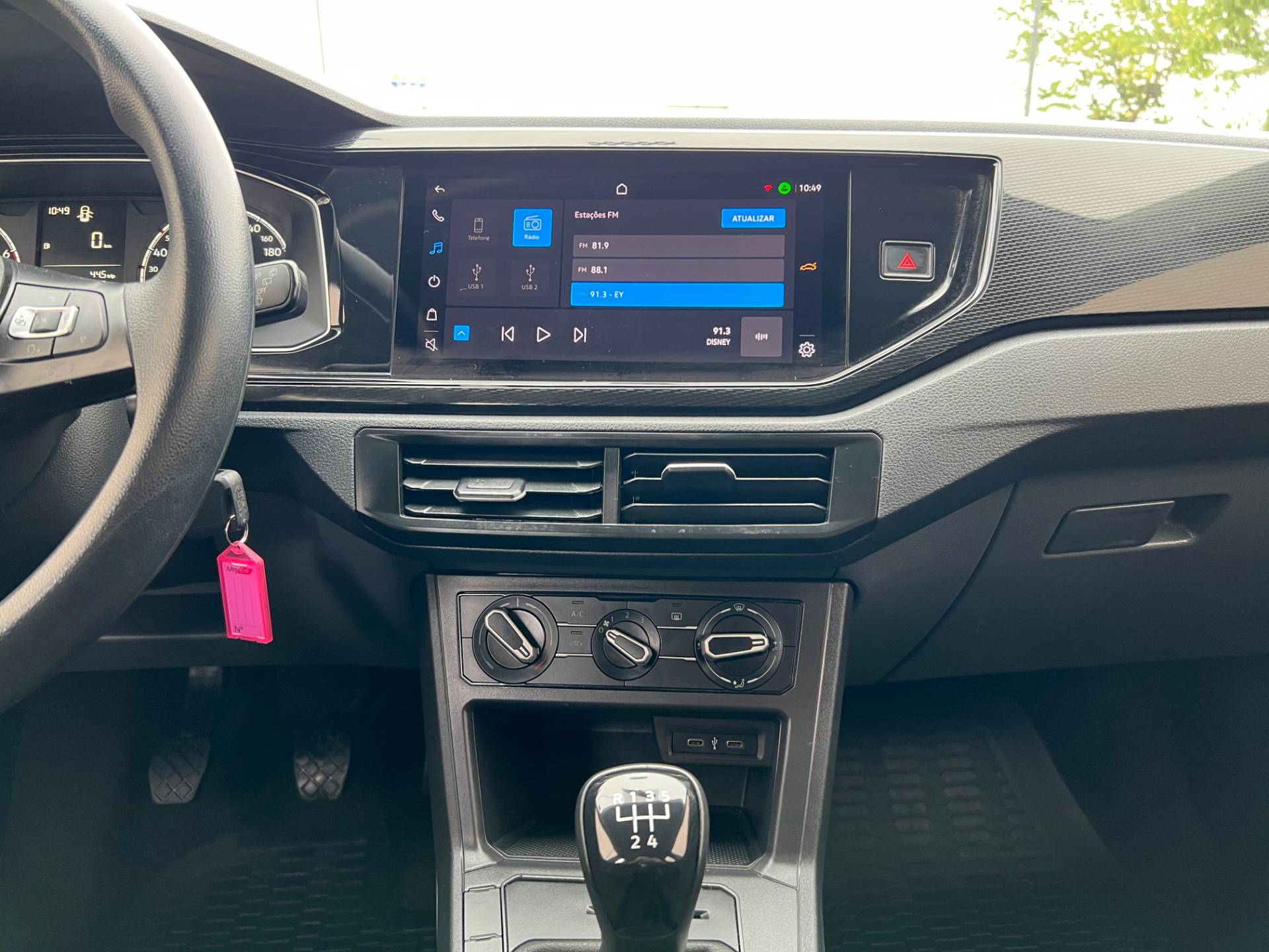 VOLKSWAGEN POLO