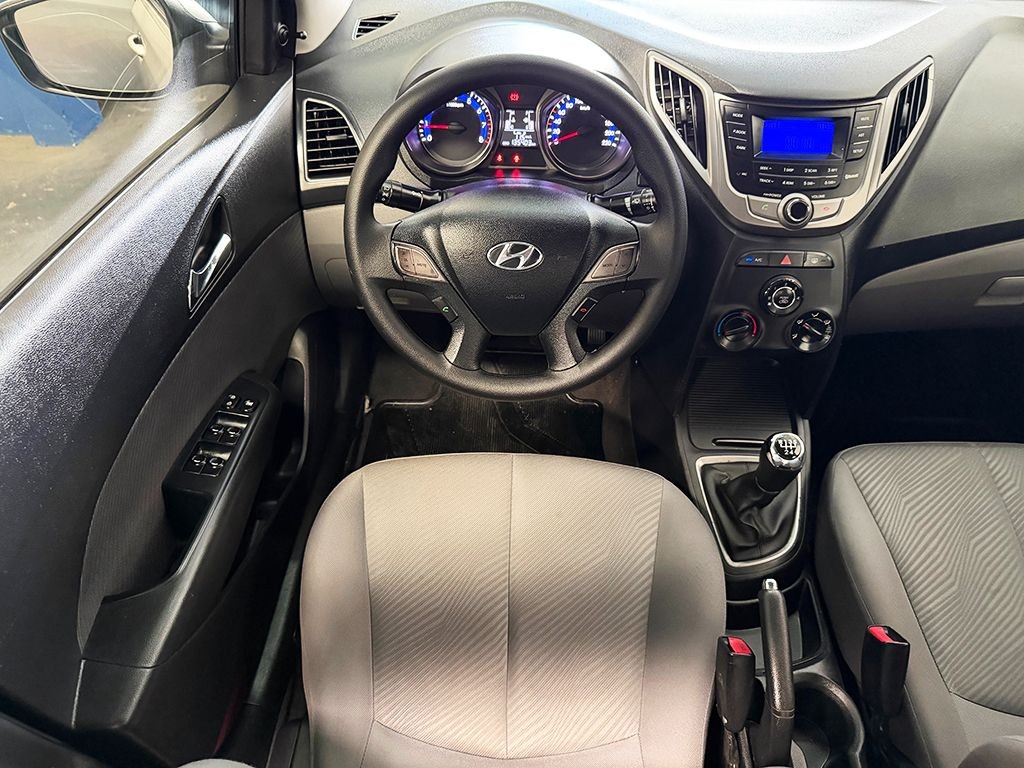 HYUNDAI HB20S