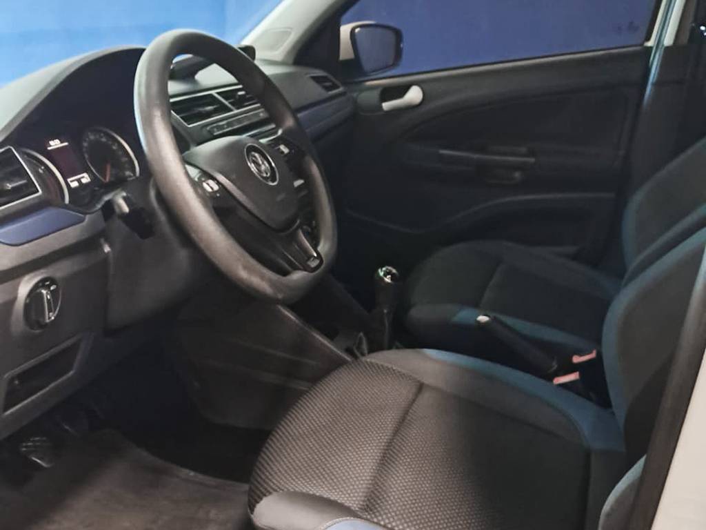 VOLKSWAGEN VOYAGE