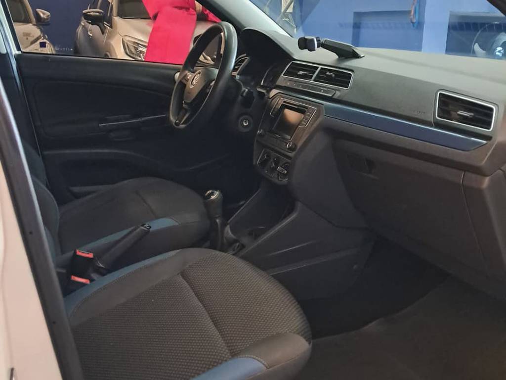 VOLKSWAGEN VOYAGE