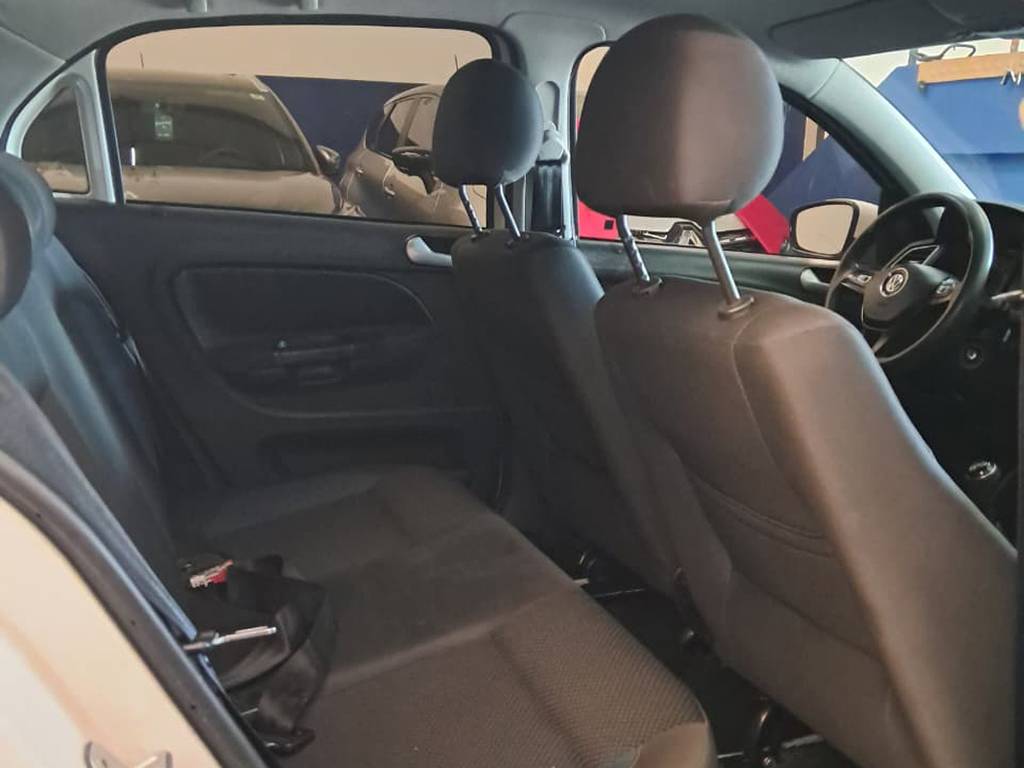 VOLKSWAGEN VOYAGE