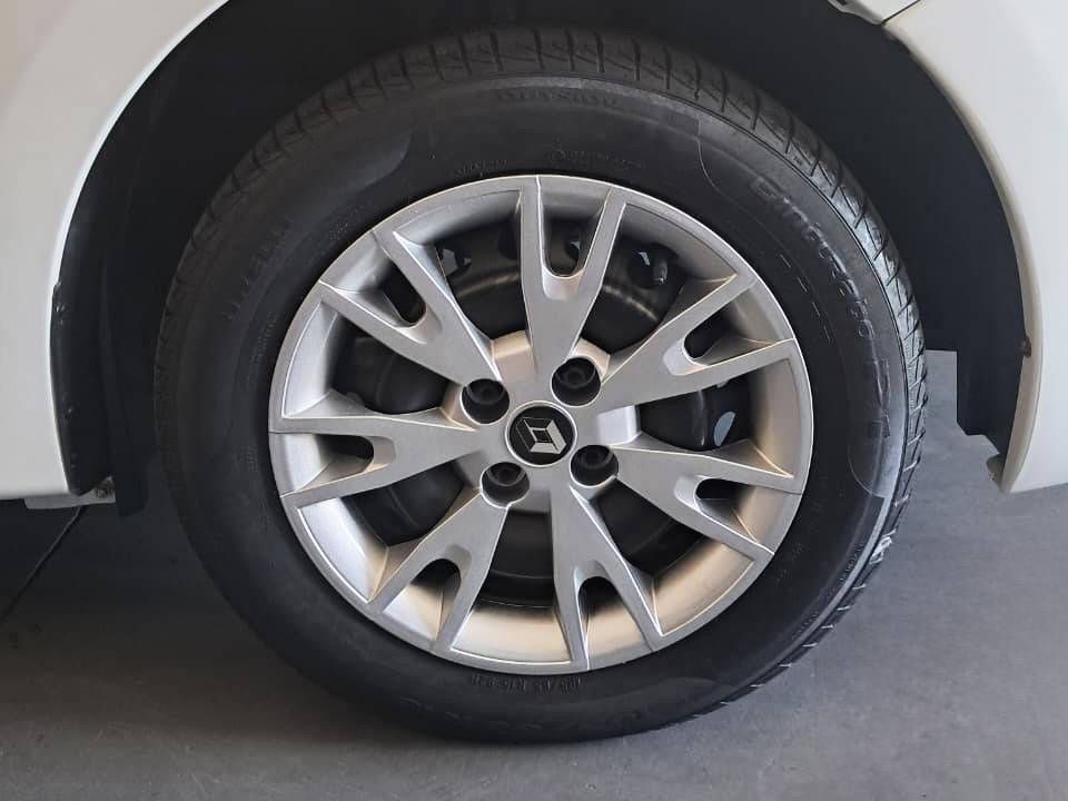 RENAULT LOGAN