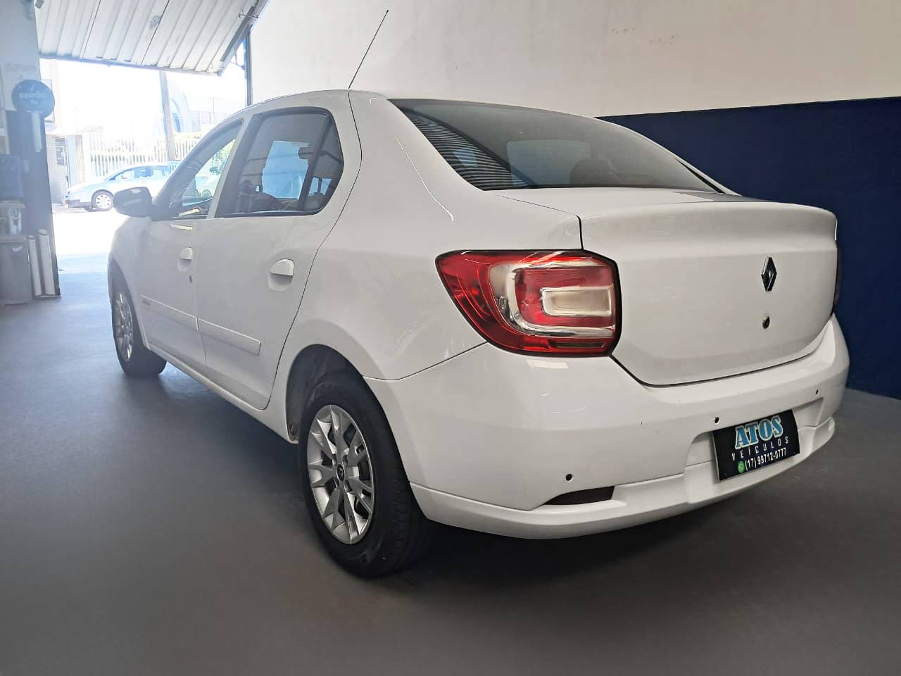 RENAULT LOGAN