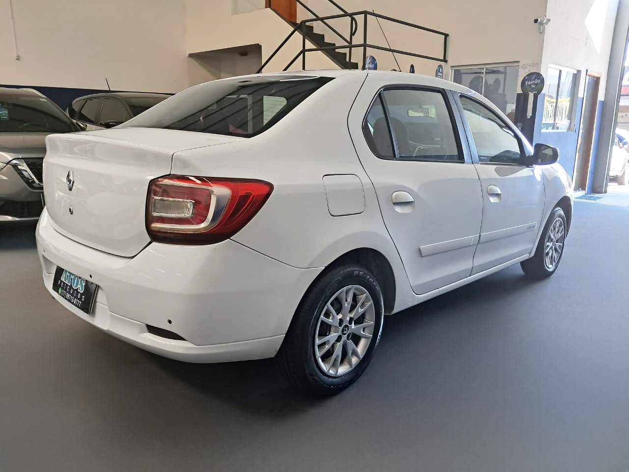 RENAULT LOGAN