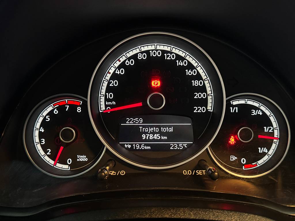 VOLKSWAGEN CROSS UP