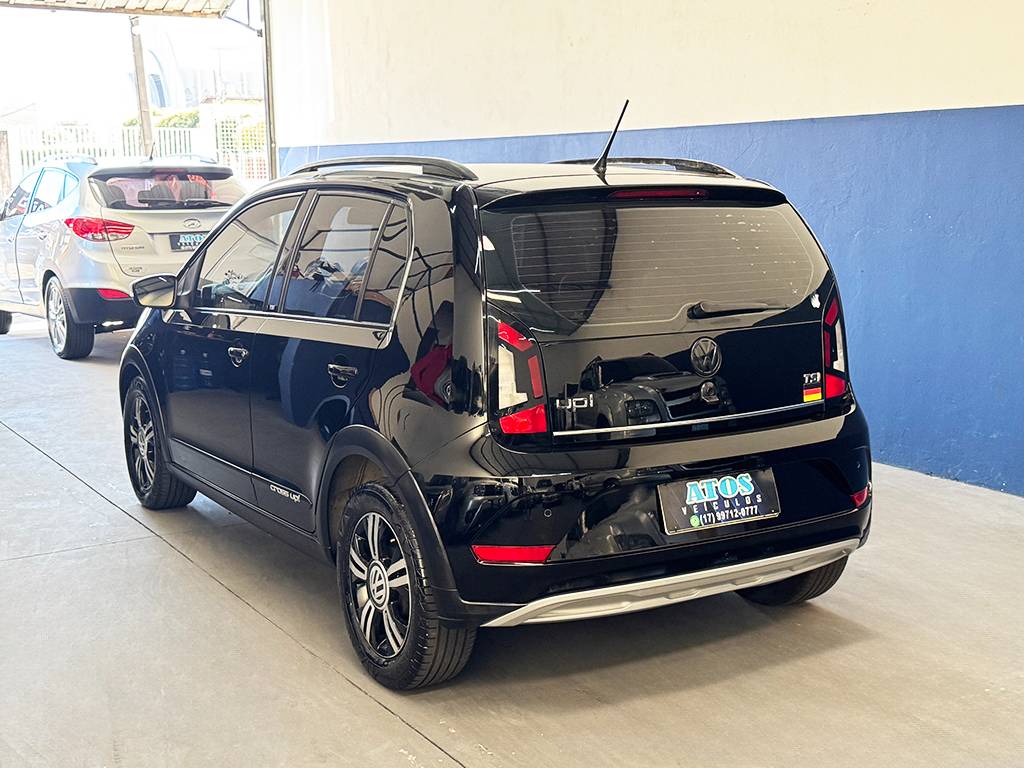 VOLKSWAGEN CROSS UP