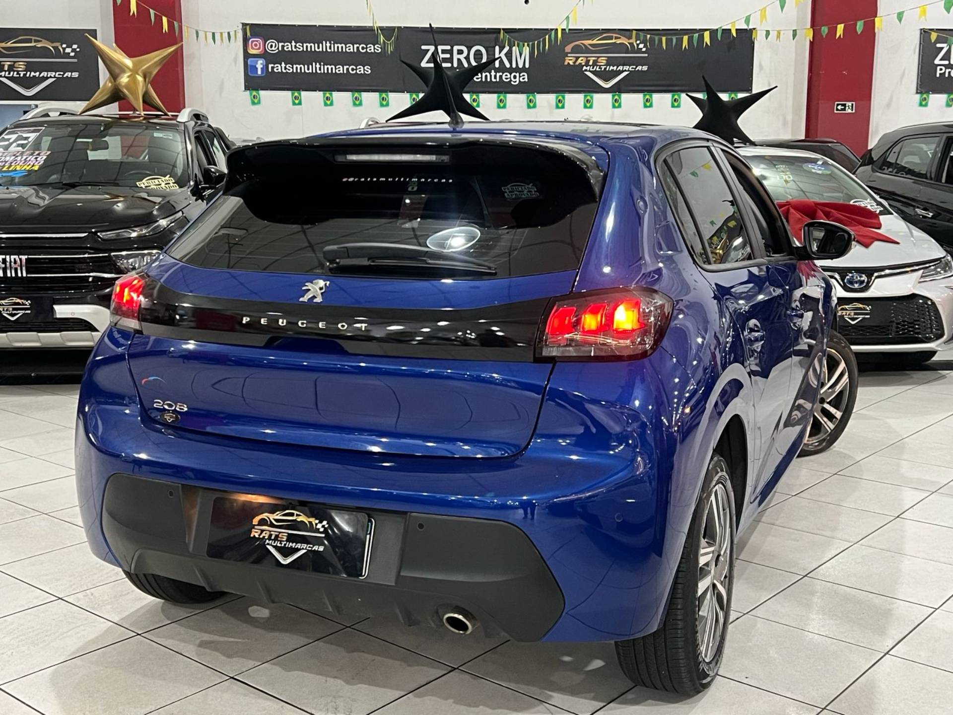 PEUGEOT 208