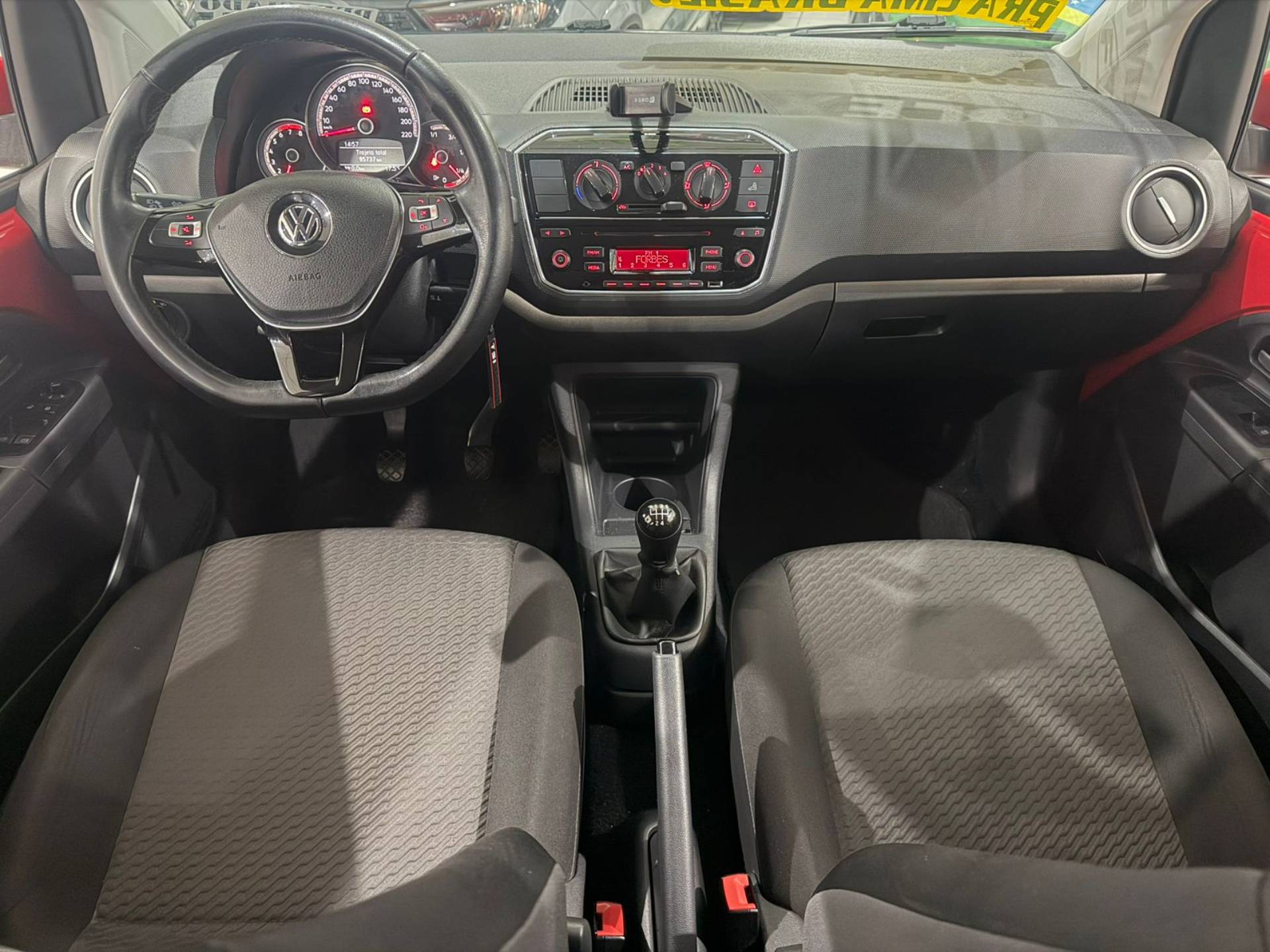 VOLKSWAGEN UP