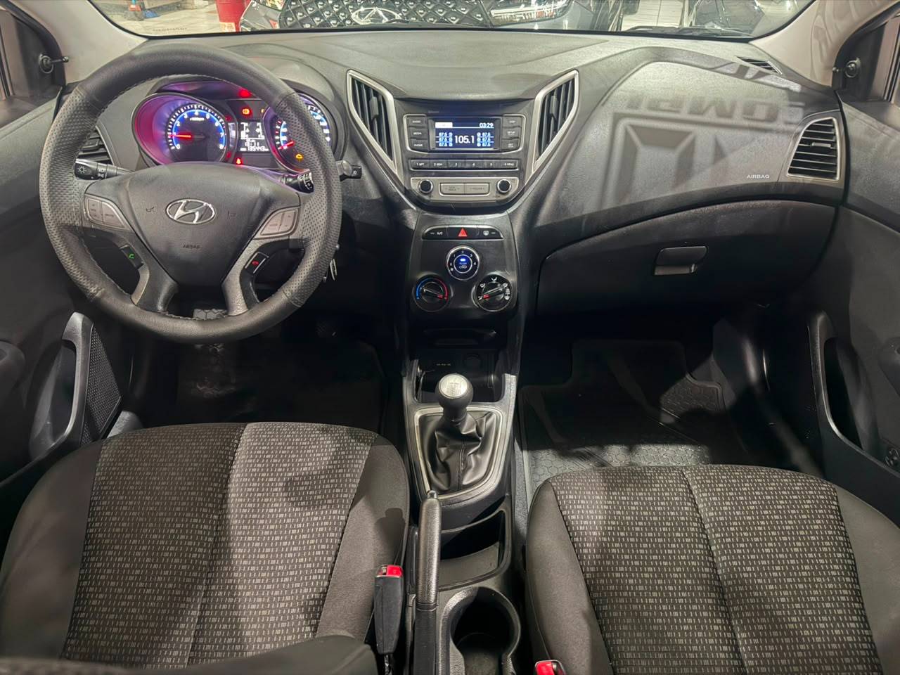 HYUNDAI HB20