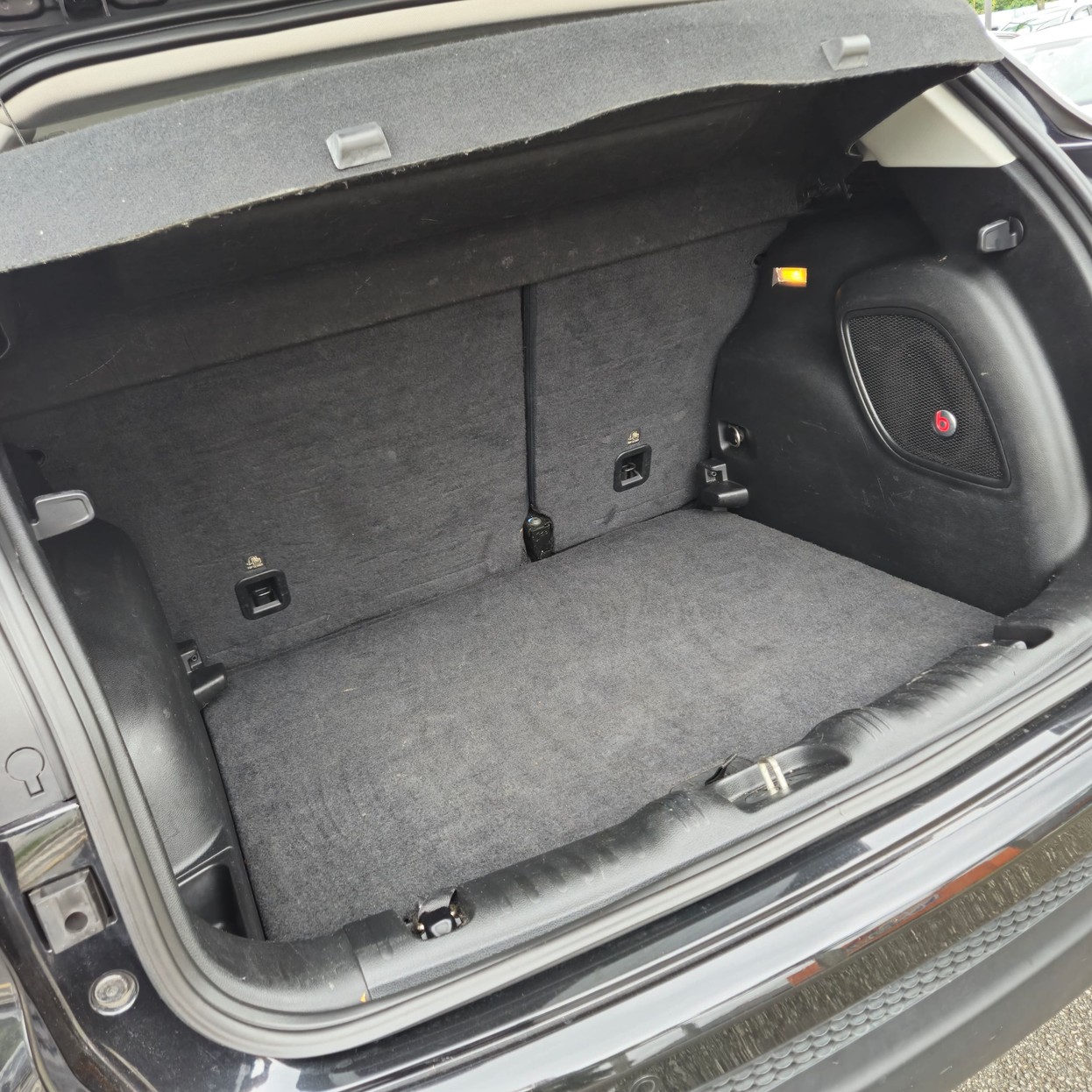 Car Image 10