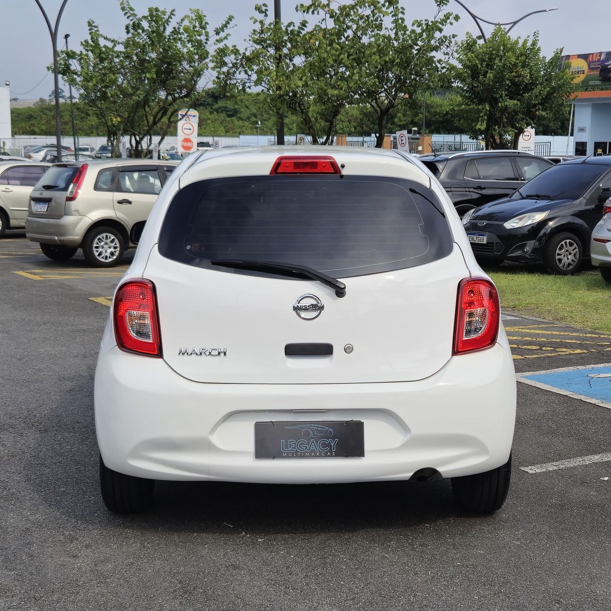Car Image 13