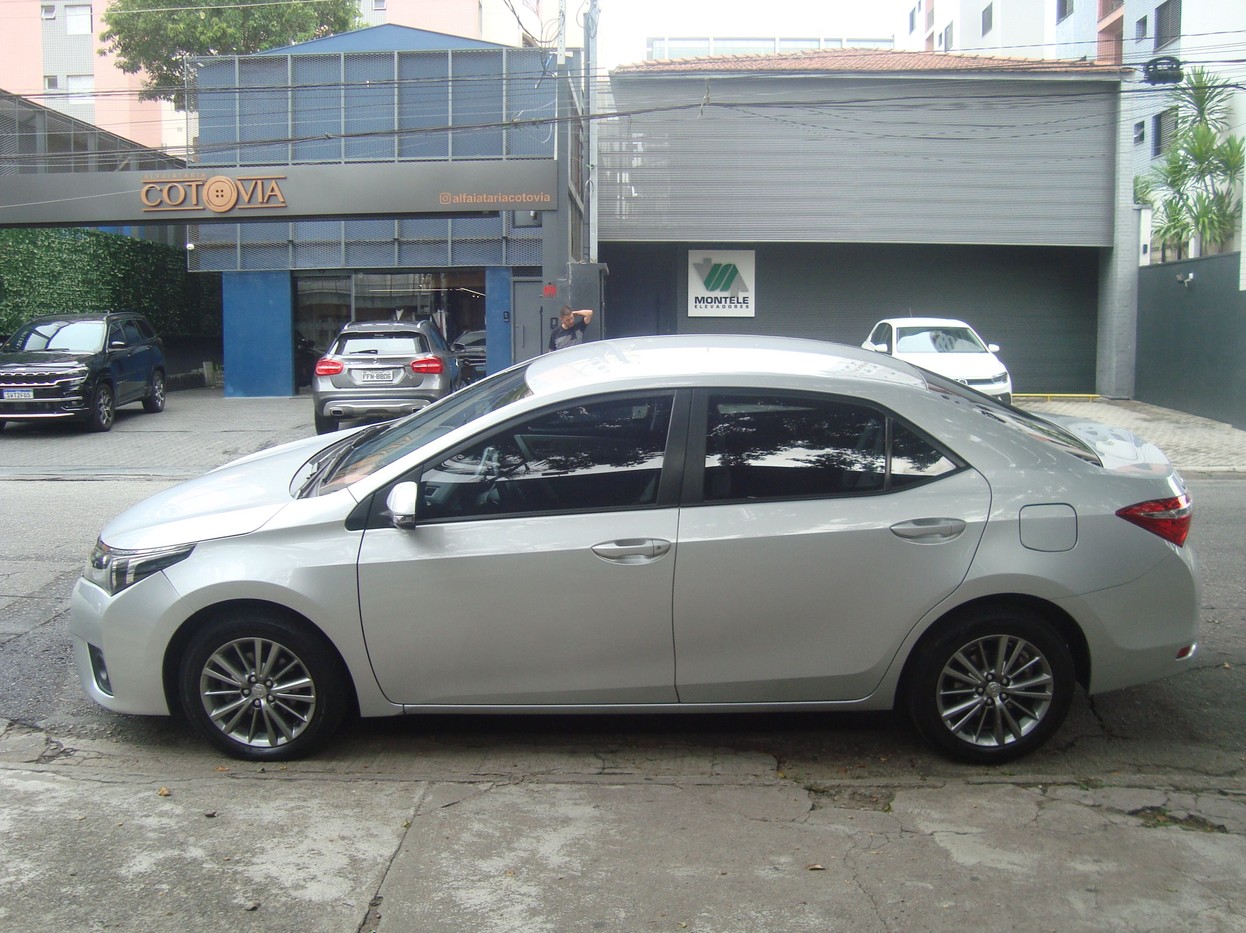 TOYOTA COROLLA 2.0 XEI