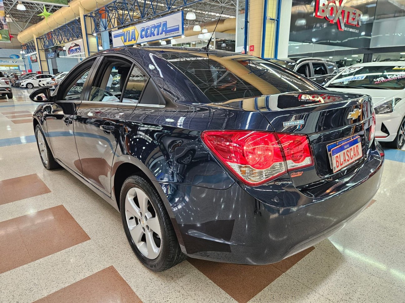 Car Image 9