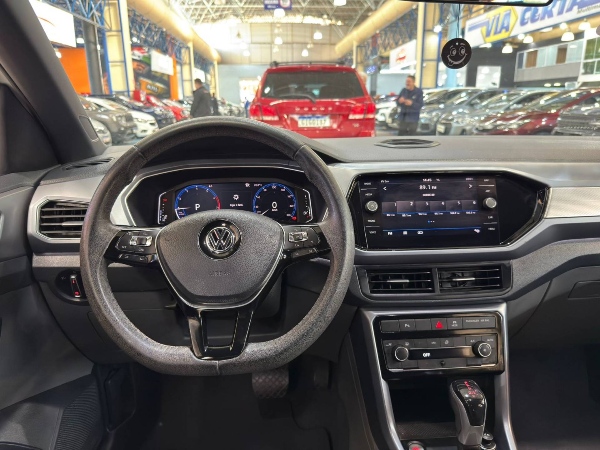 VOLKSWAGEN T-CROSS
